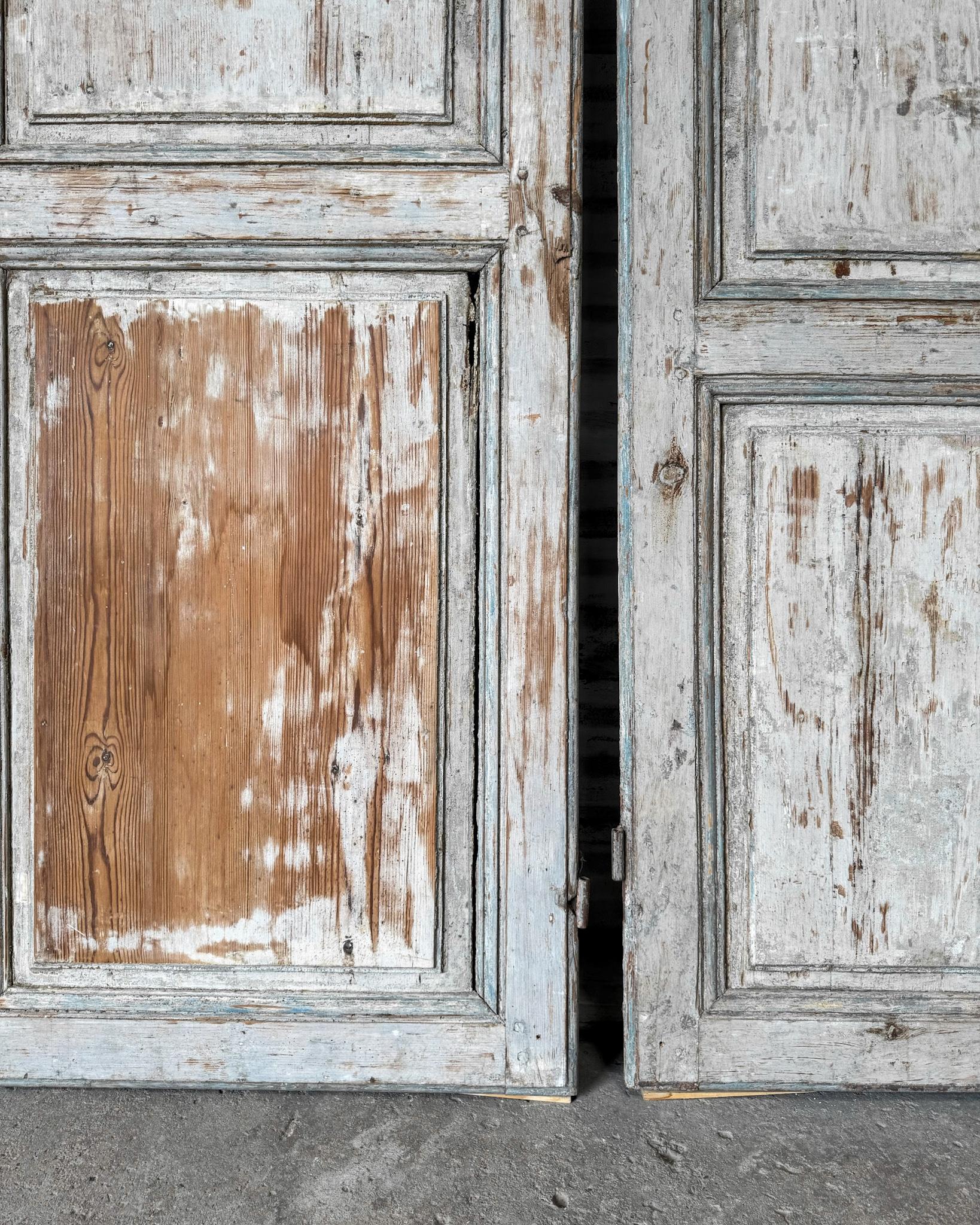 Portes d'armoire françaises récupérées du 18e siècle, ensemble de 4 en vente 9