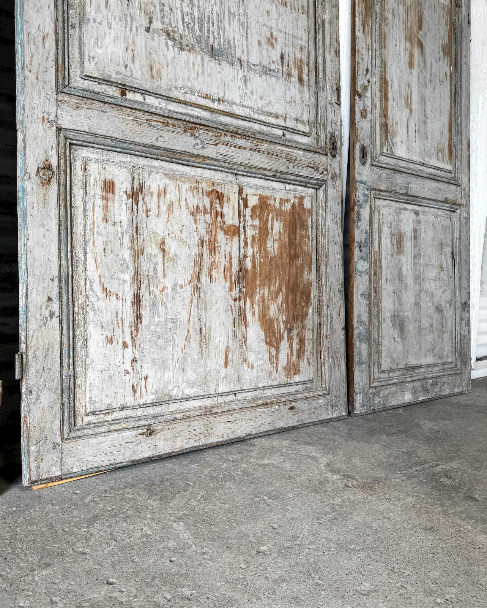 Portes d'armoire françaises récupérées du 18e siècle, ensemble de 4 en vente 10