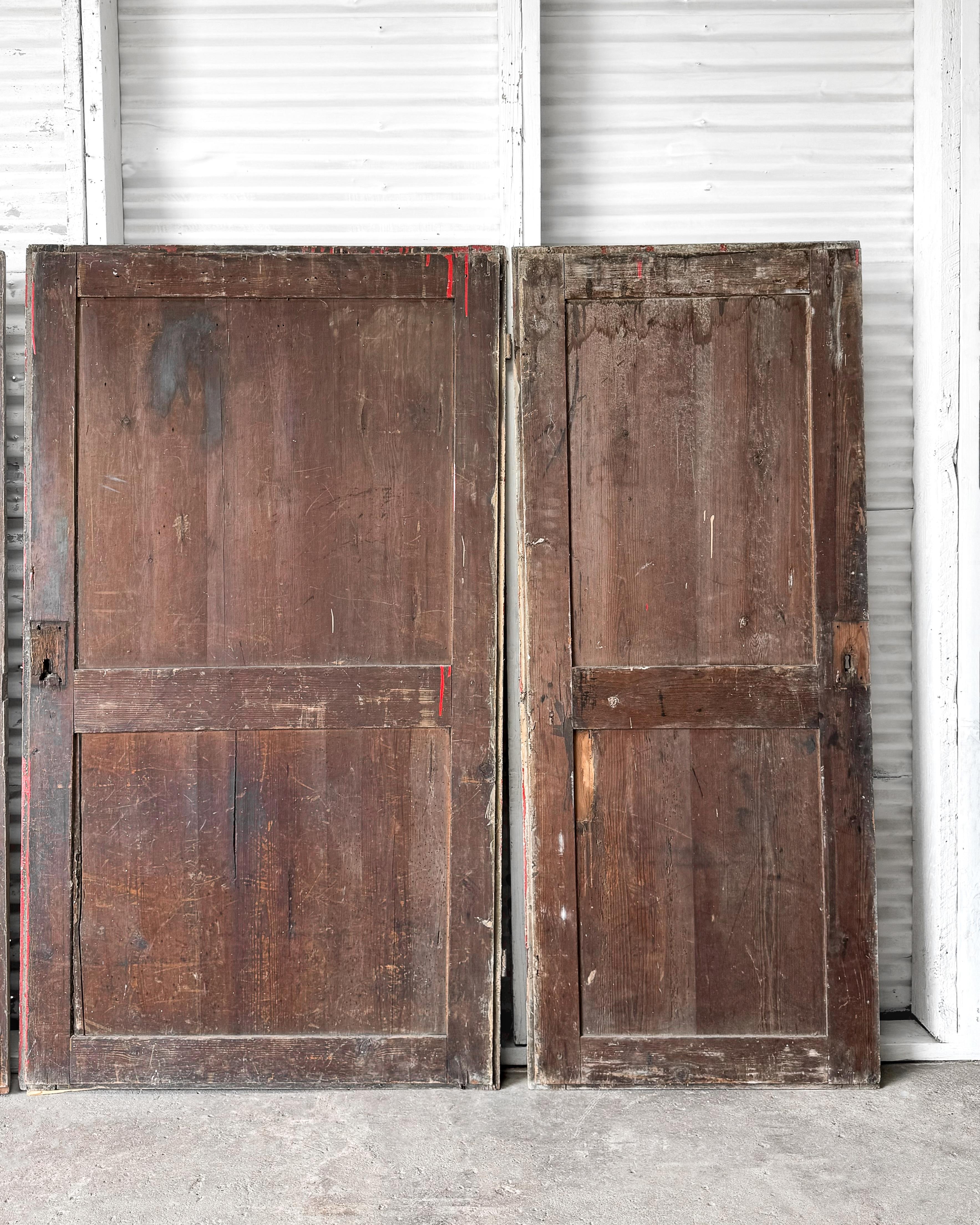 Portes d'armoire françaises récupérées du 18e siècle, ensemble de 4 en vente 13