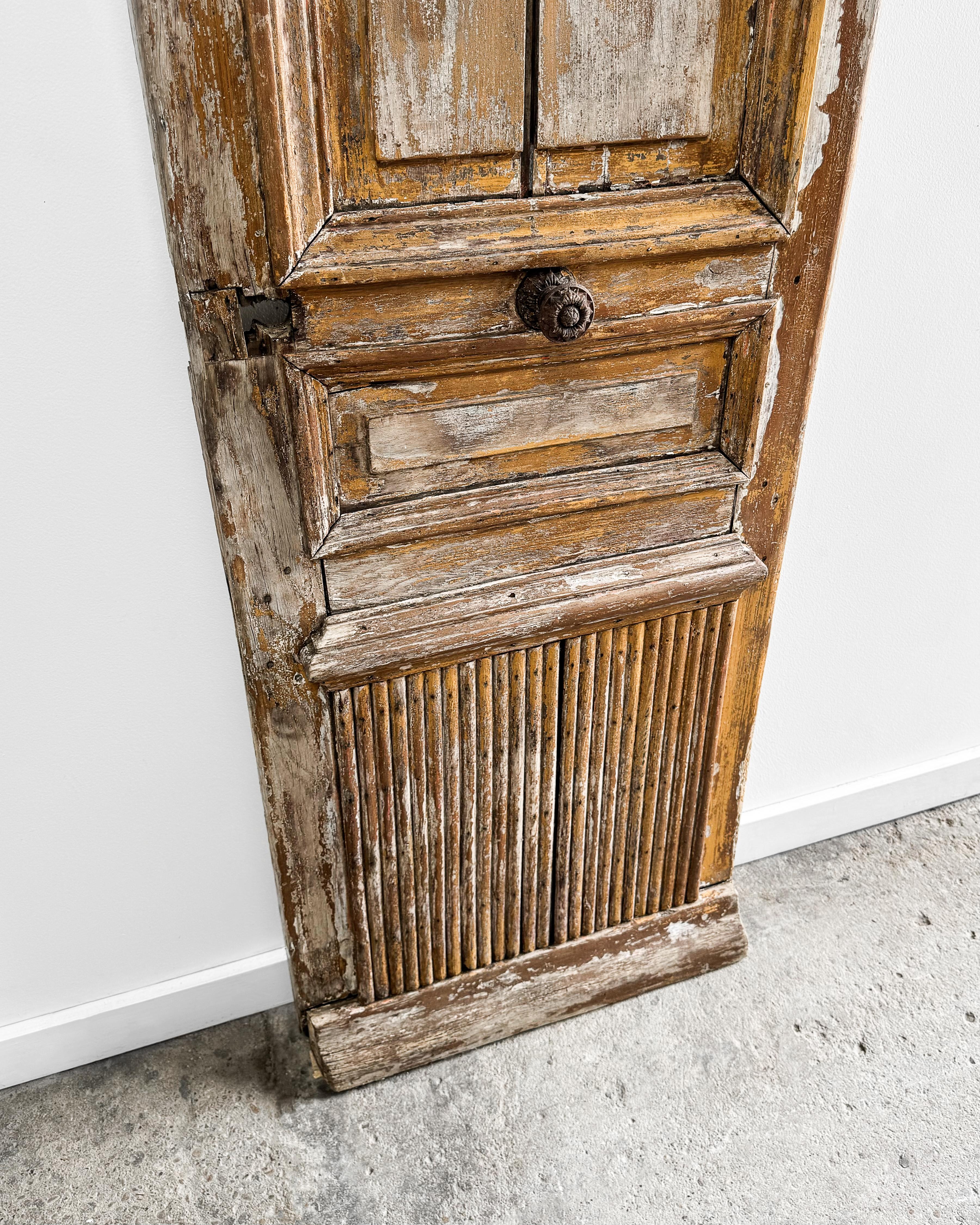 Reclaimierte französische 3-Paneel-Innentür aus dem 19. Jahrhundert mit Schilfdetails im Angebot 1