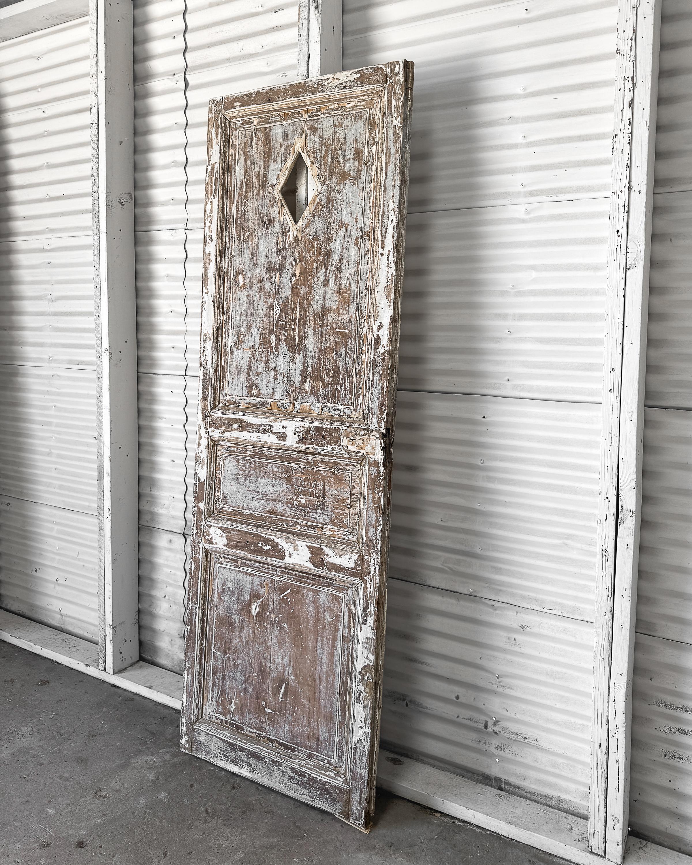 Reclaimed 19th Century French Interior Door with Diamond Cutout For Sale 10