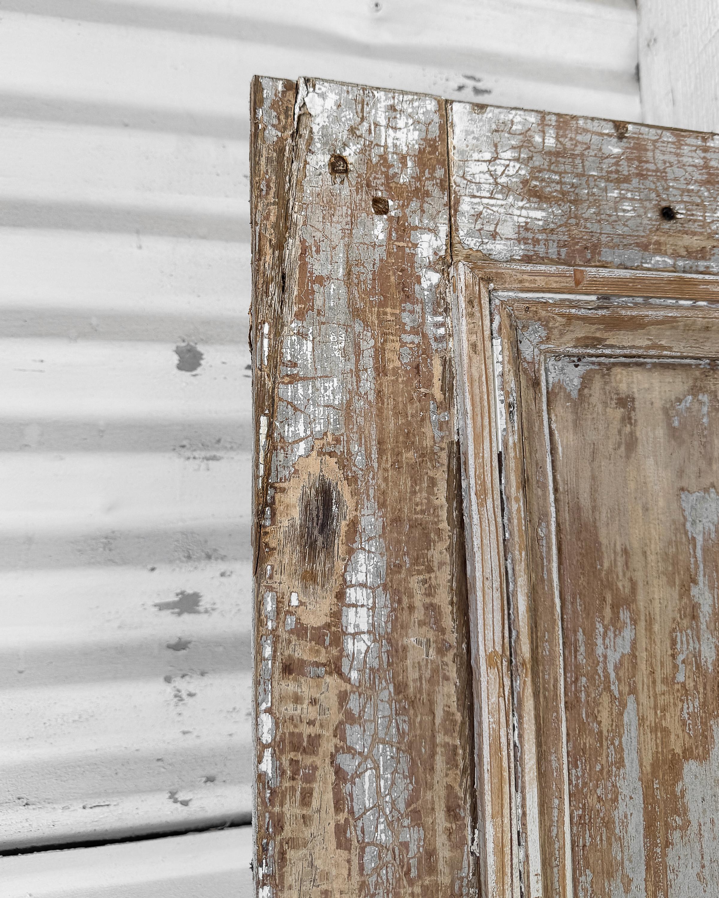 Reclaimed 19th Century French Interior Door with Diamond Cutout For Sale 3