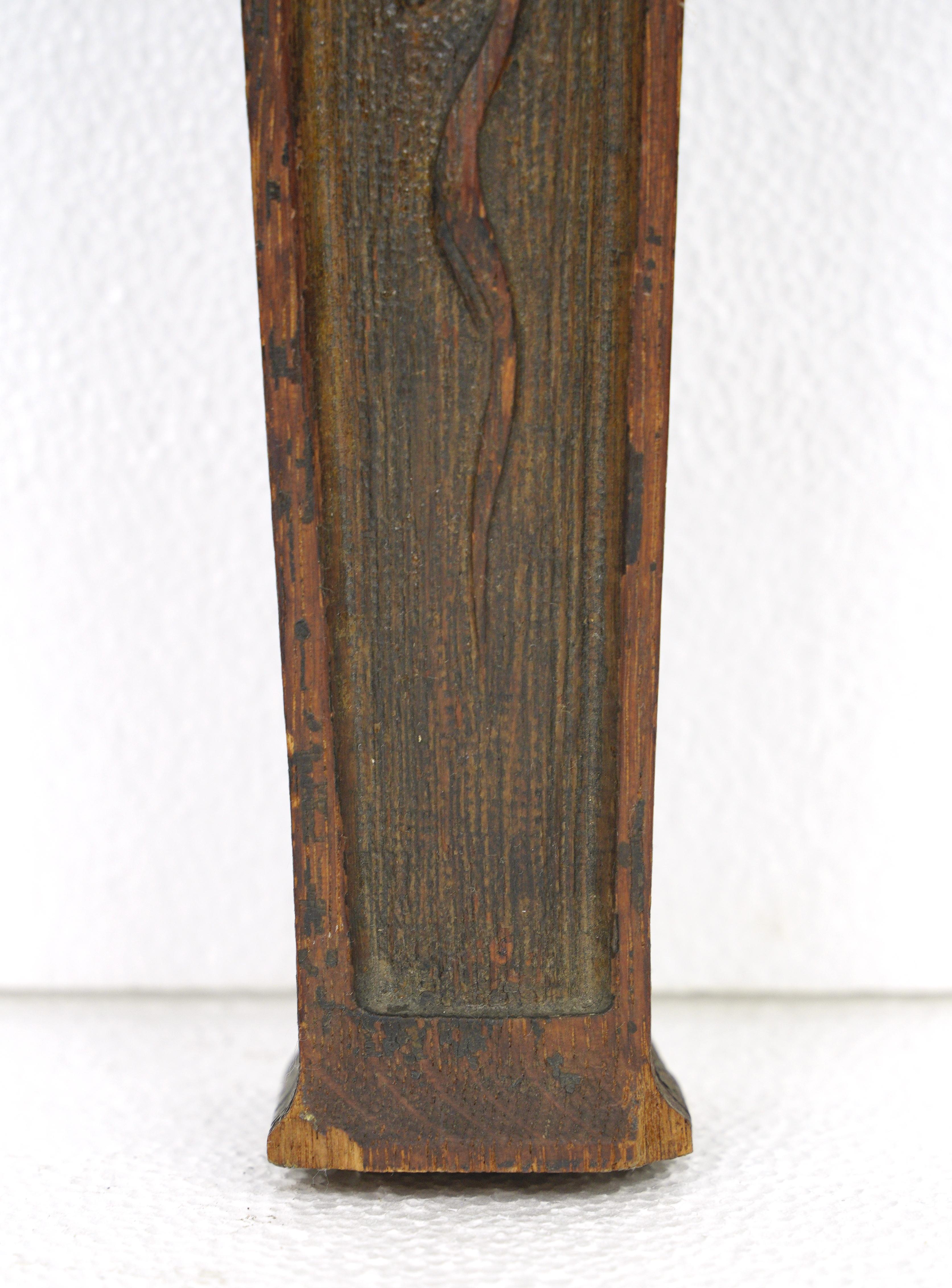 20th Century Reclaimed 28.625 in. Oak Griffin Furniture Carving For Sale
