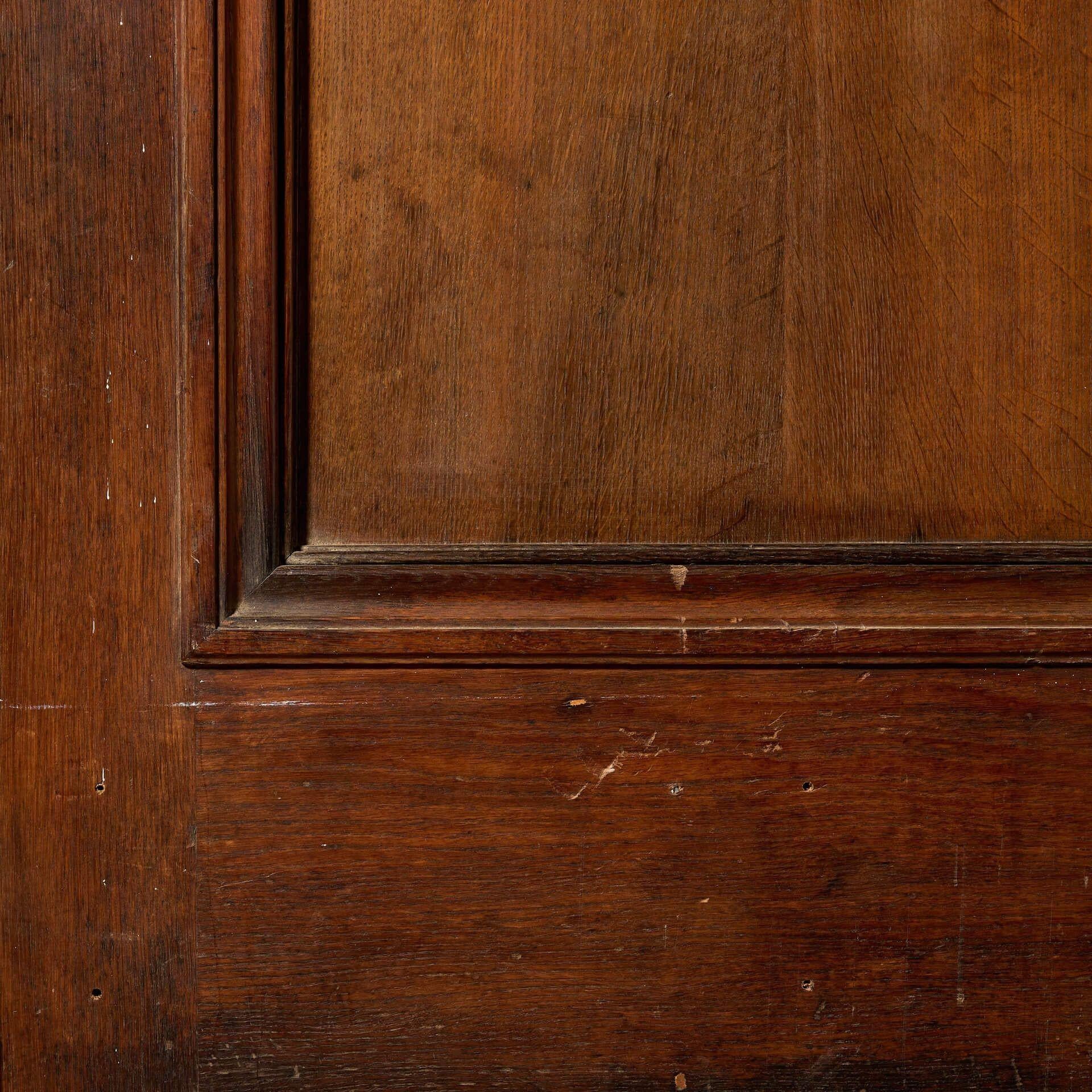 Reclaimed Antique Oak Bar Front In Fair Condition For Sale In Wormelow, Herefordshire