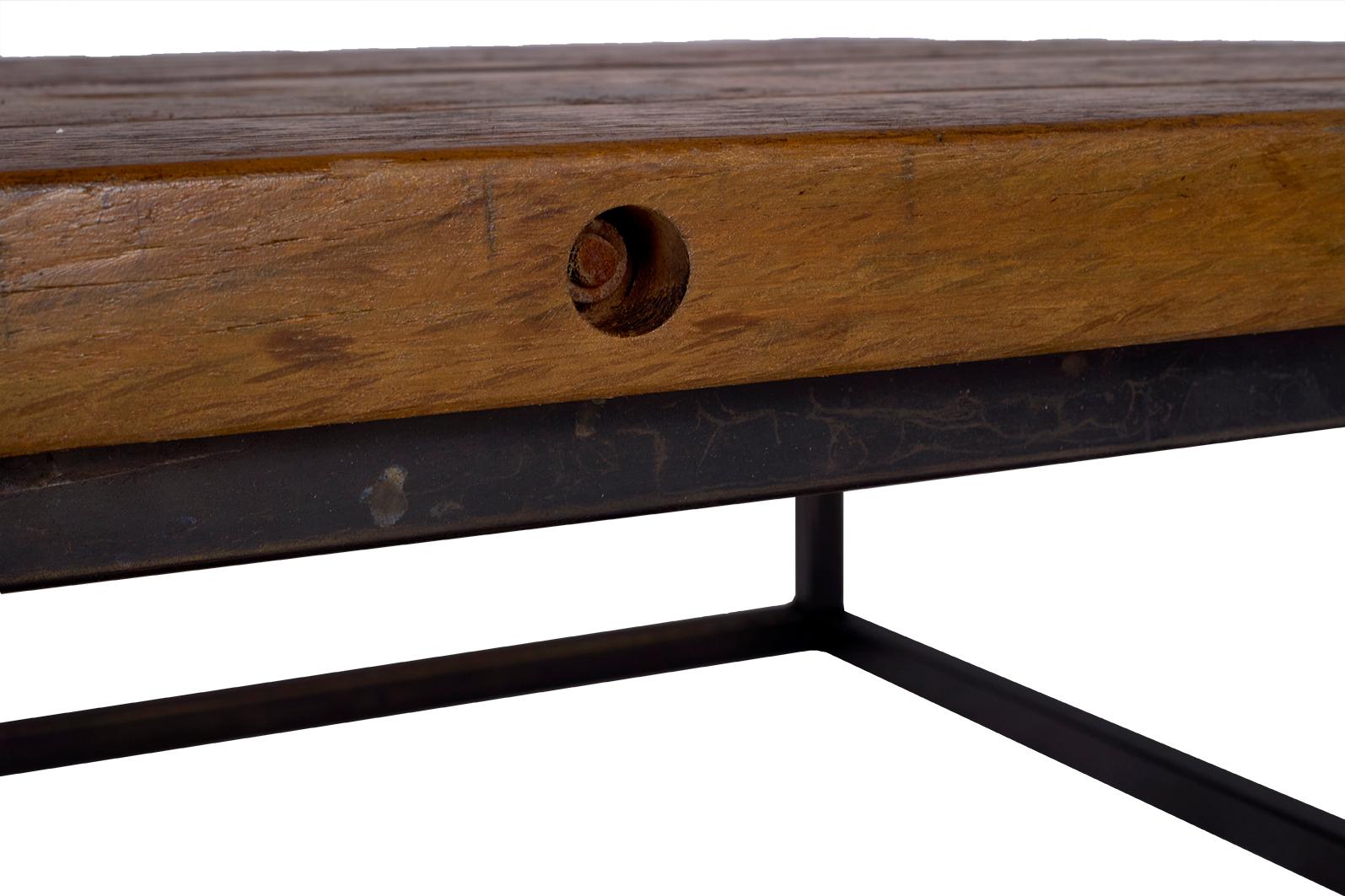 Table basse en palette de cuisson récupérée en vente 1