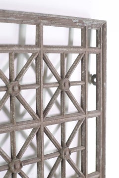 Pannello in ferro Beaux Arts recuperato con motivo floreale a griglia 62 x 40,5