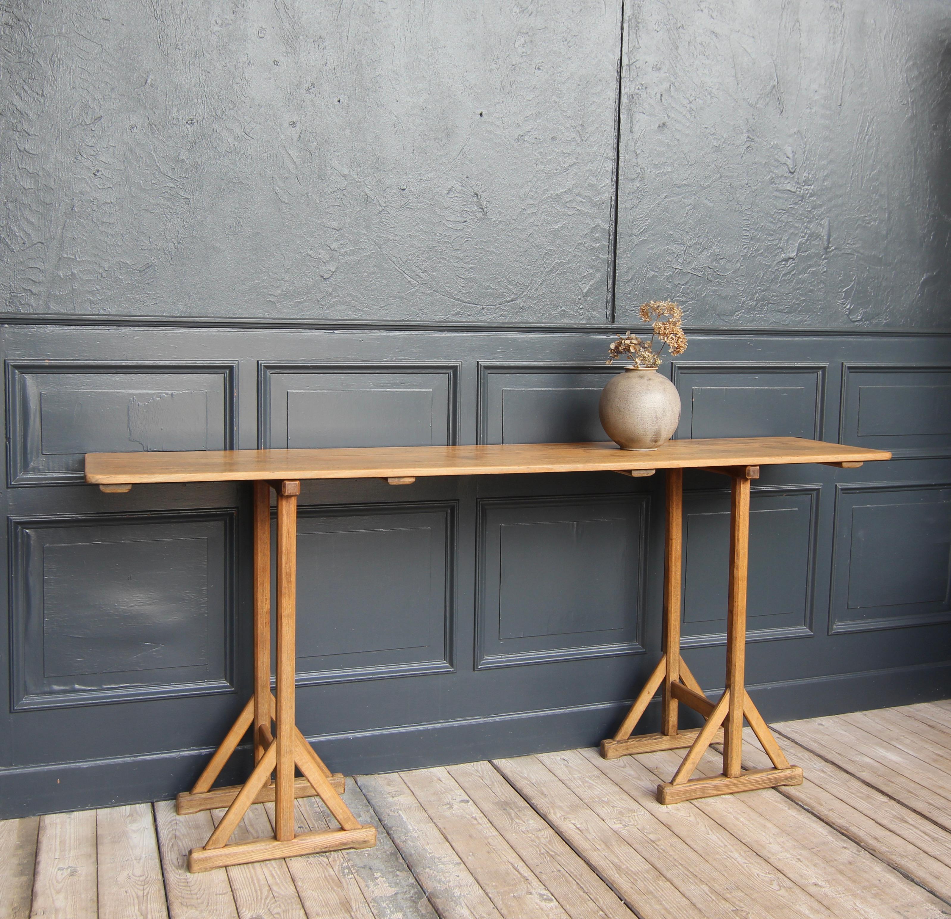 Reclaimed Console Trestle Table In Good Condition For Sale In Dusseldorf, DE