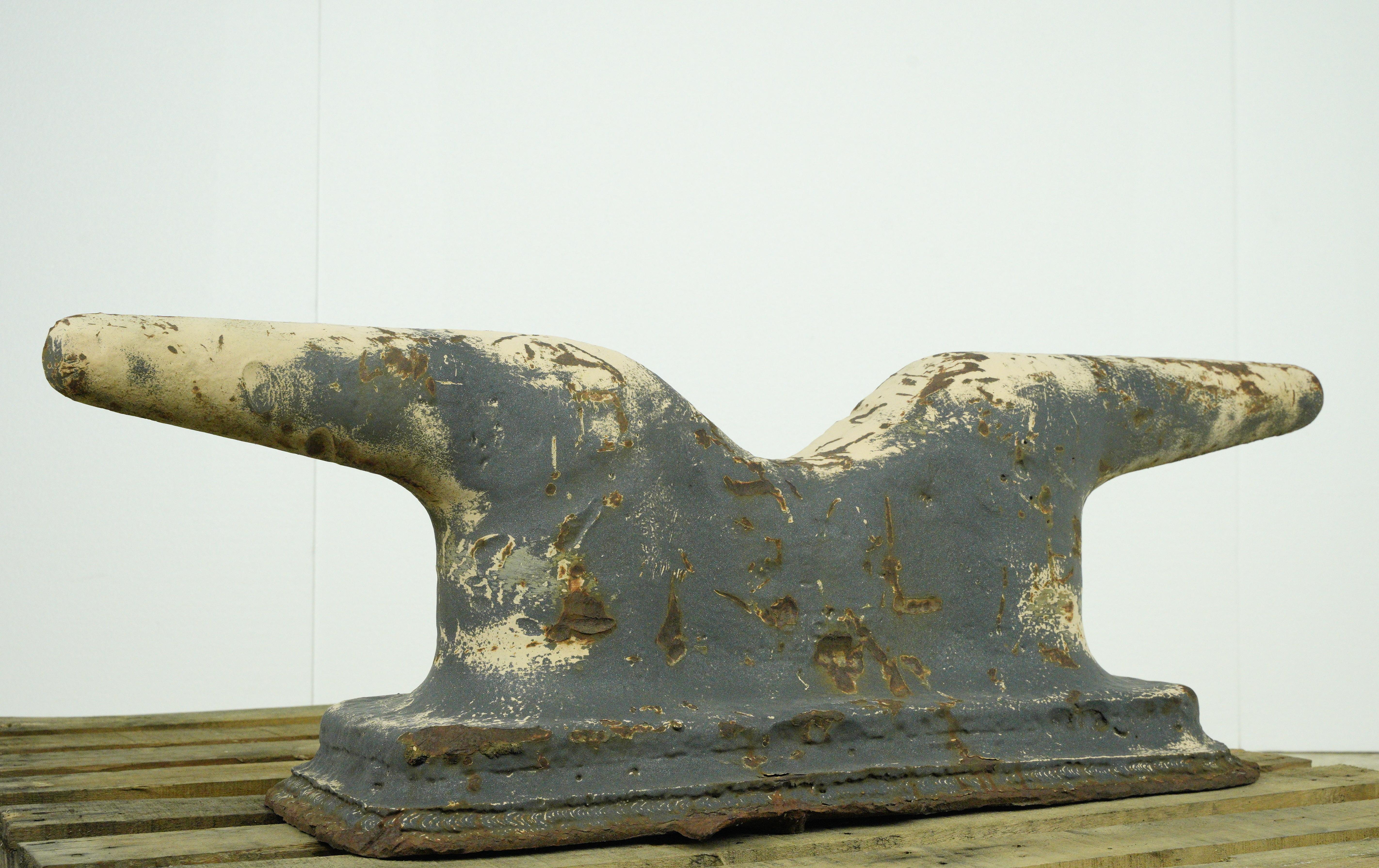 Calco Reclaimed Early 1940s WW2 42 in. Tassello da ponte in ghisa in vendita