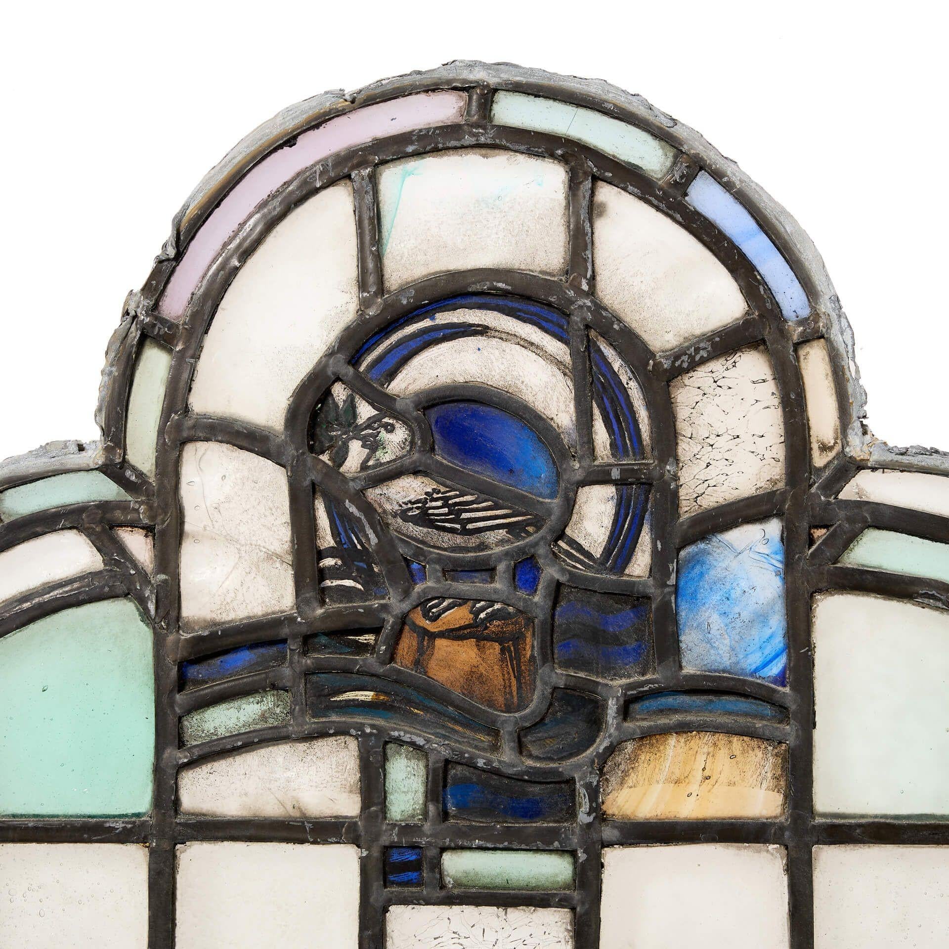 Wiederhergestellte kirchliche gewölbte Stained glass Platte (Englisch) im Angebot