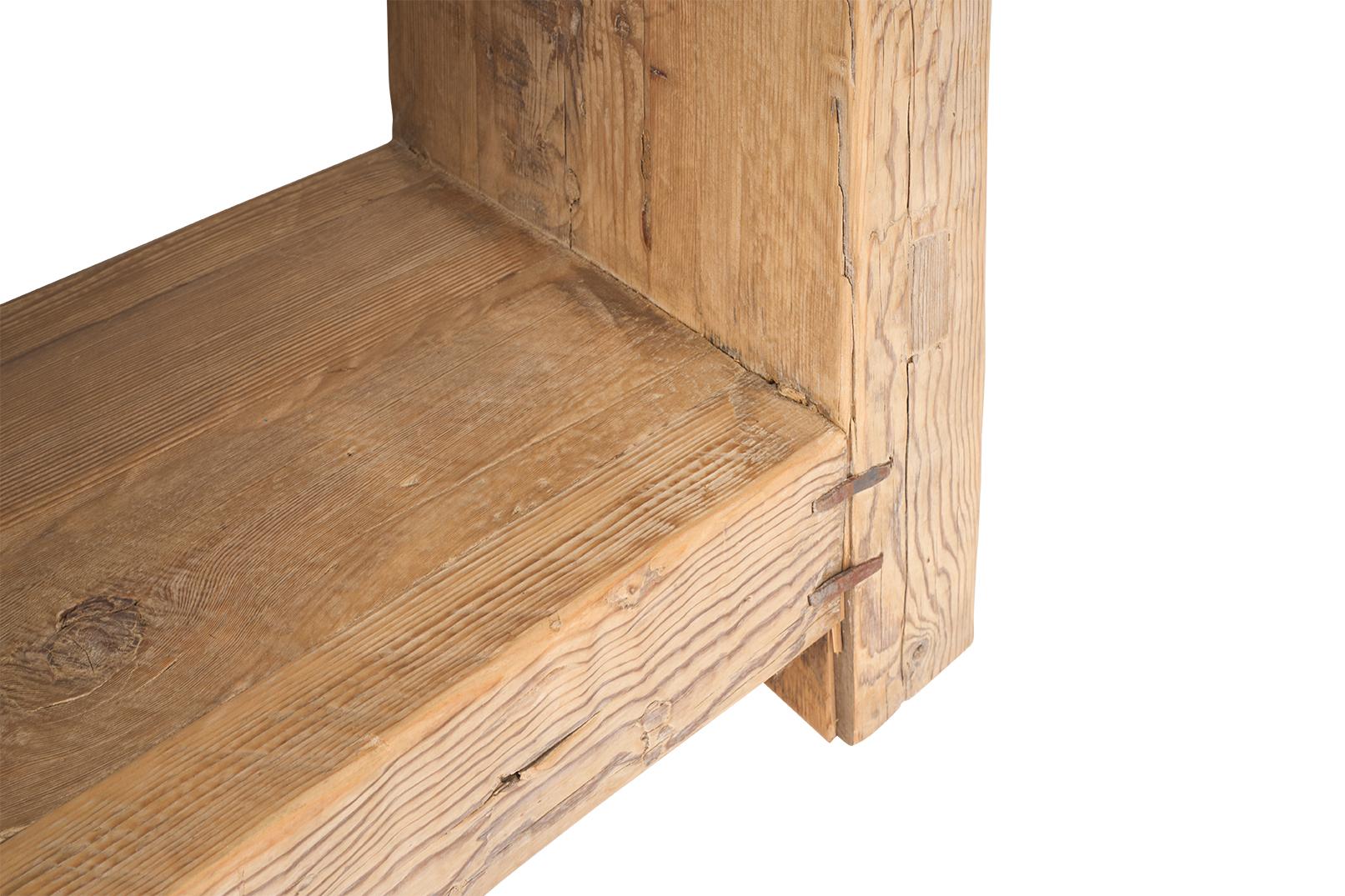 Console Box Form en orme recyclé en vente 1