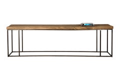 Konsole aus aufgearbeiteter Ulme auf minimalistischem Metallsockel