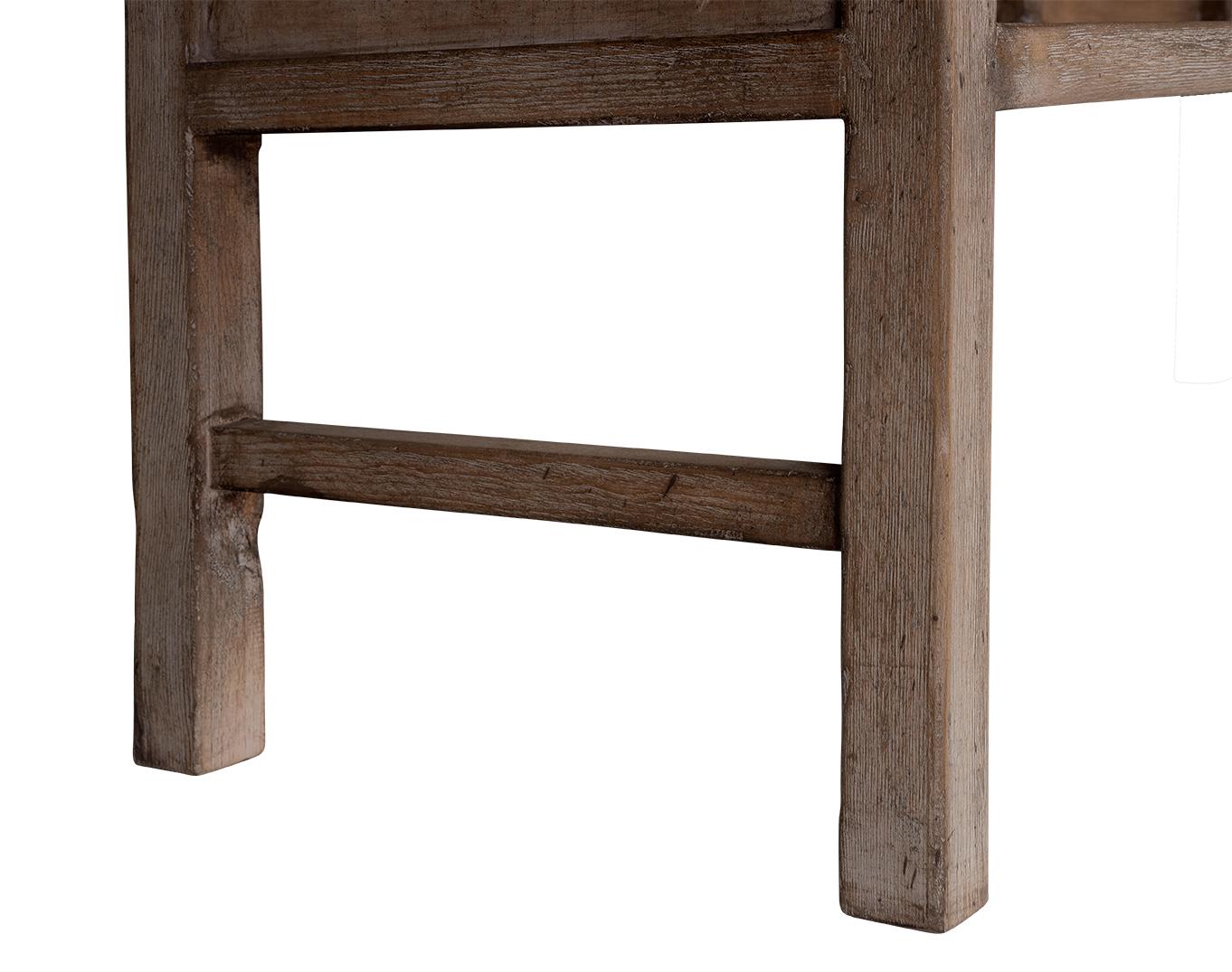 Etagere in olmo rigenerato con finitura patinata In condizioni buone in vendita a Dallas, TX
