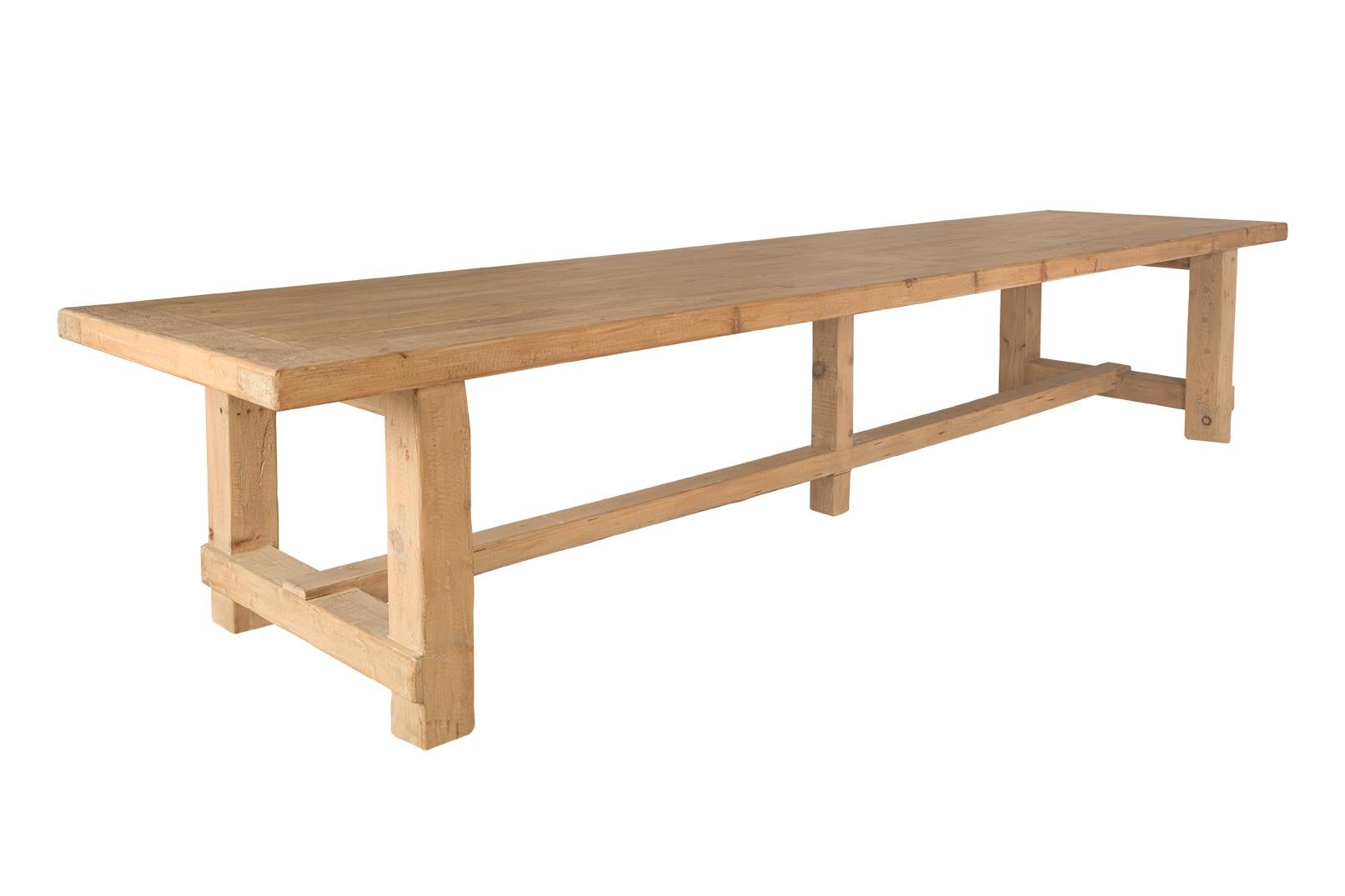 Table de salle à manger Napa en orme recyclé Bon état - En vente à Dallas, TX