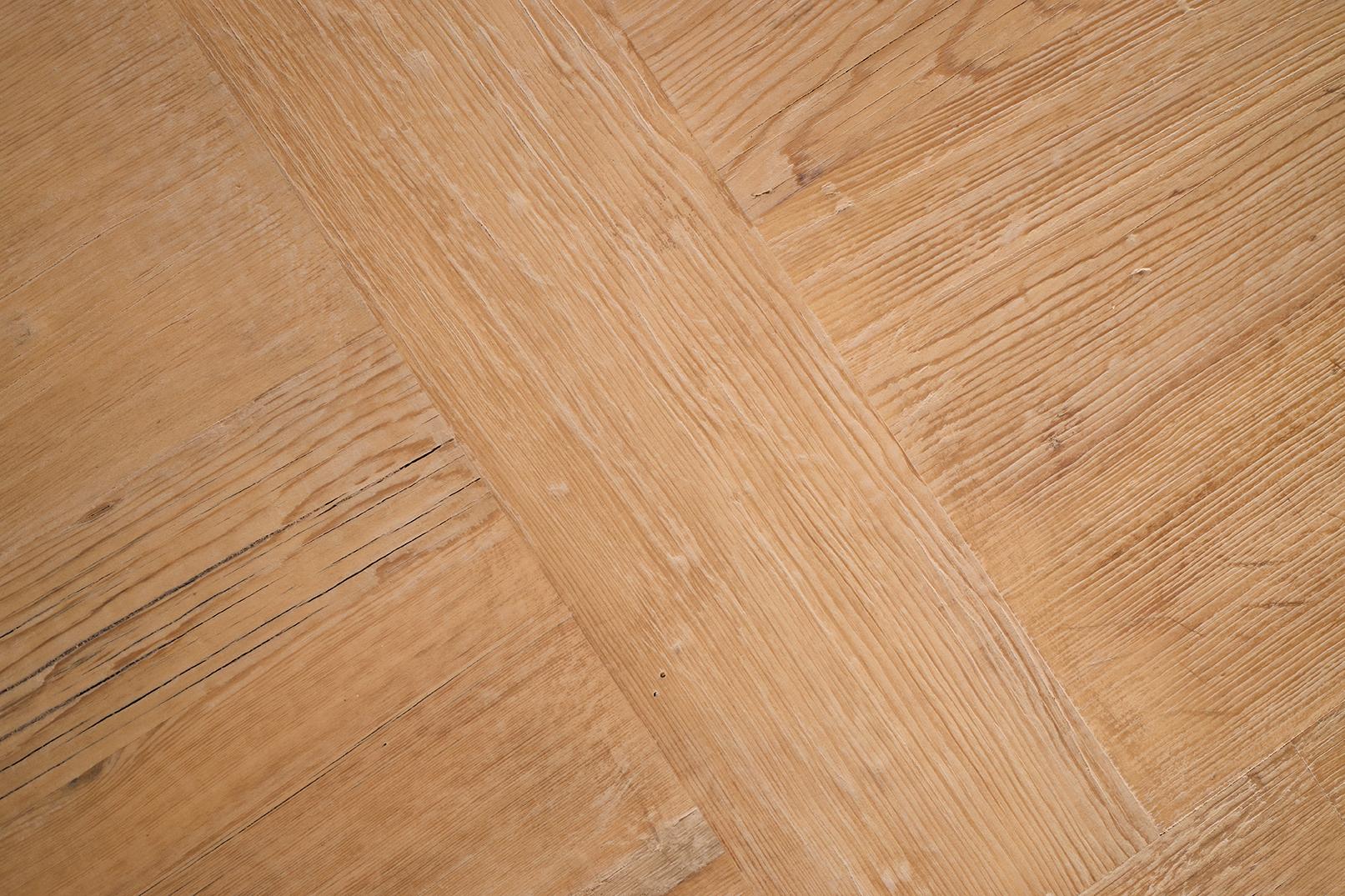Reclaimed Elm Napa Dining Table 1