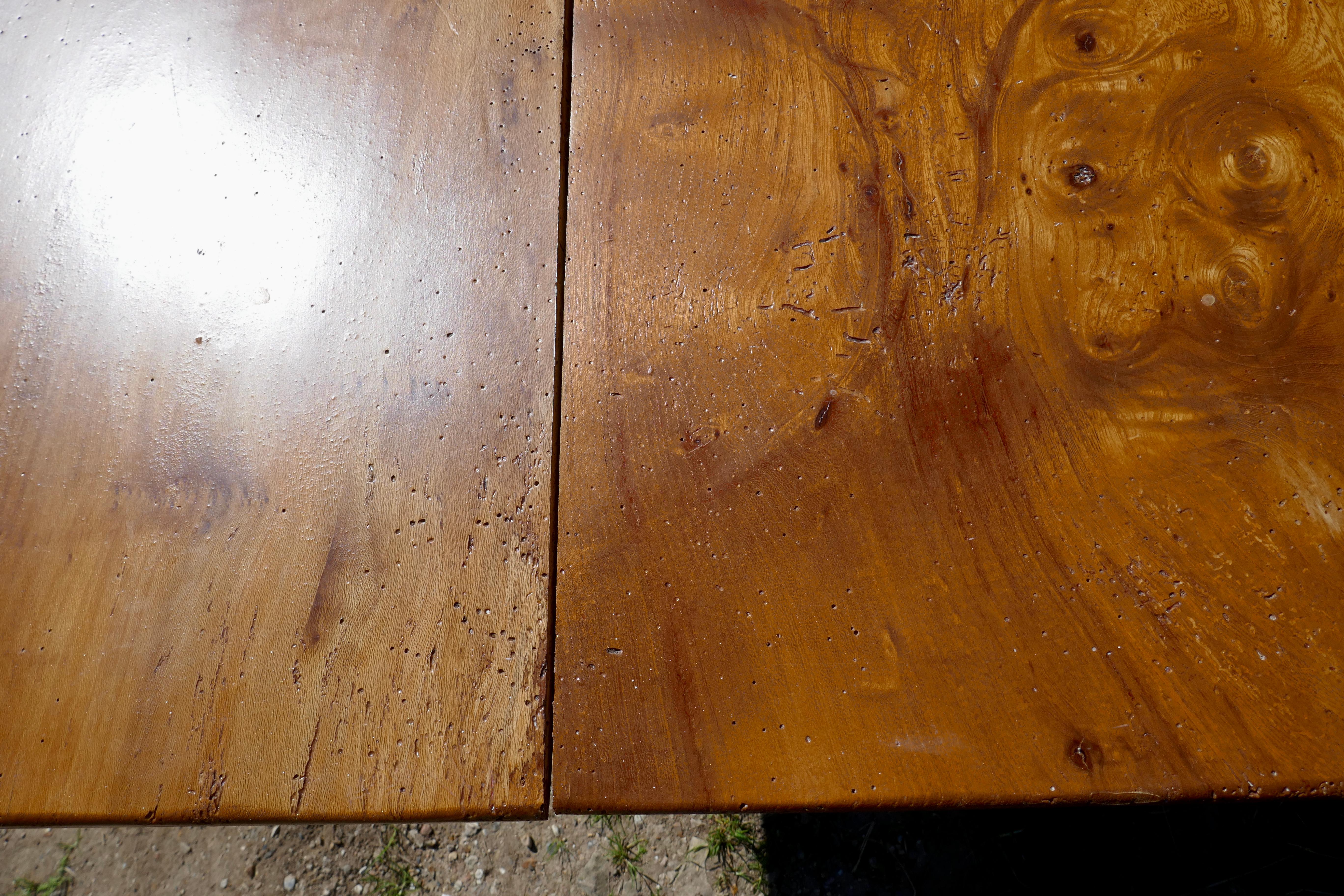 Reclaimed Elm Rustic English Barn Table    This is a superb piece  For Sale 4