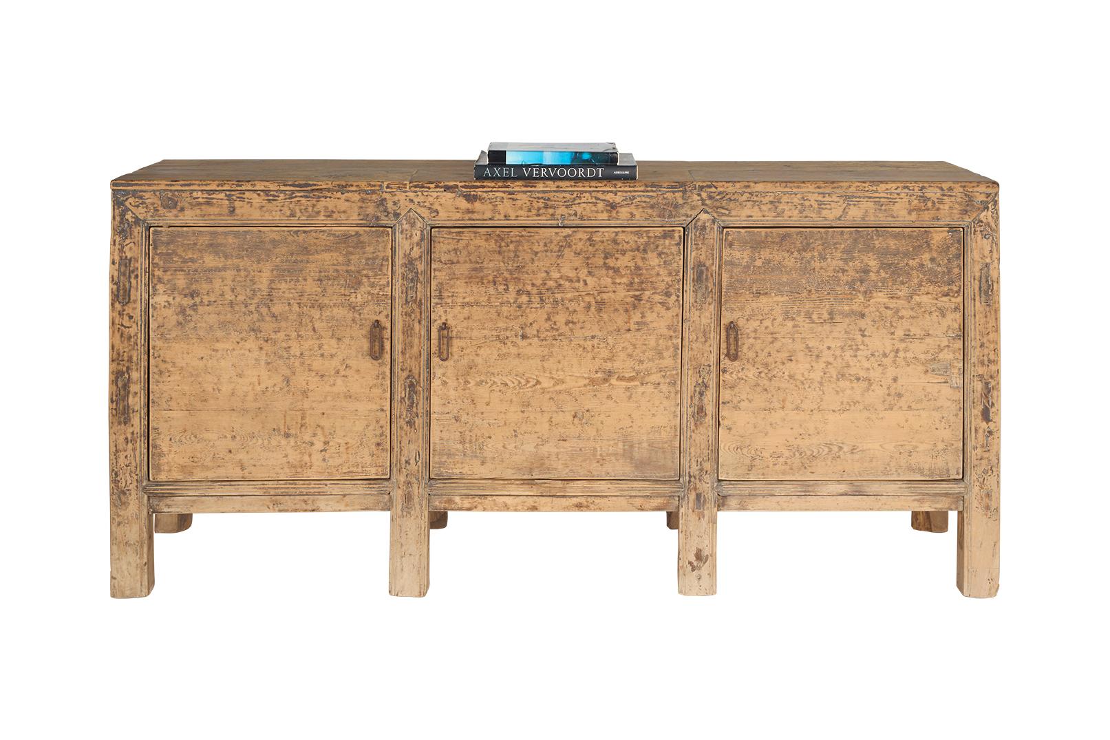 This piece is a part of Brendan Bass’s one-of-a-kind collection, Le Monde. French for “The World”, the Le Monde collection is made up of rare and hard to find pieces curated by Brendan from estate sales, brocantes, and anywhere beautiful pieces can