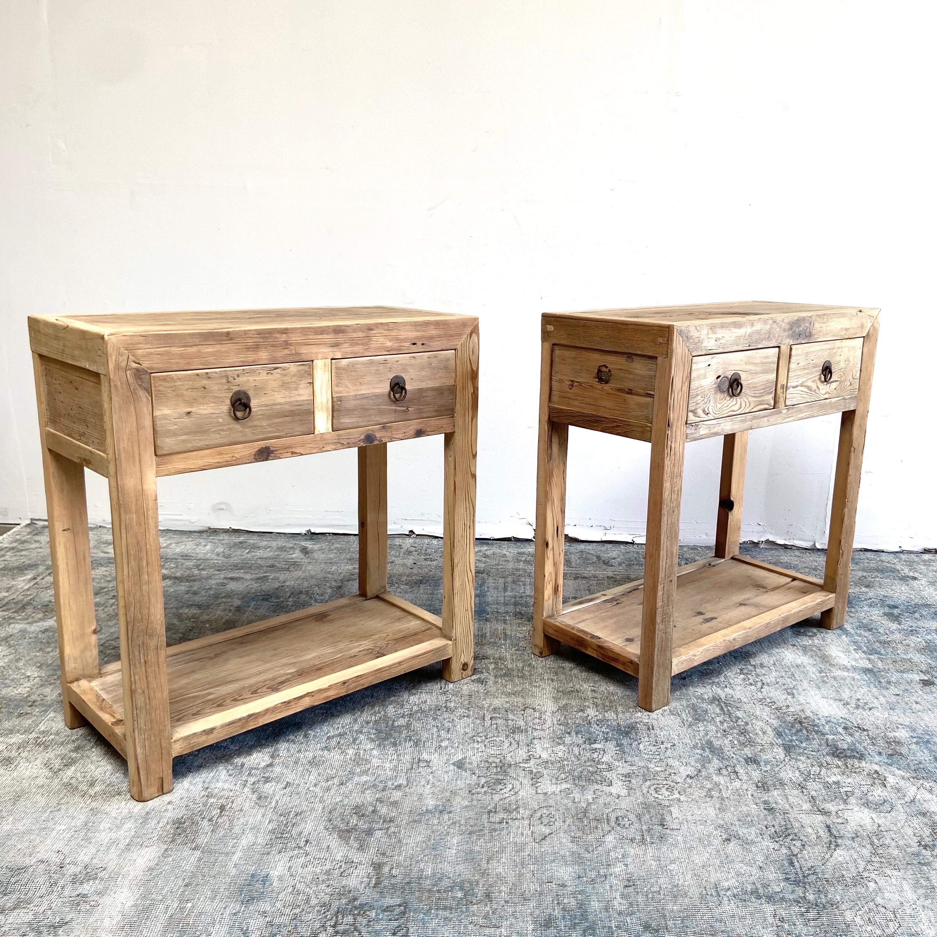 Table console à 2 tiroirs en bois d'orme récupéré Bon état - En vente à Brea, CA