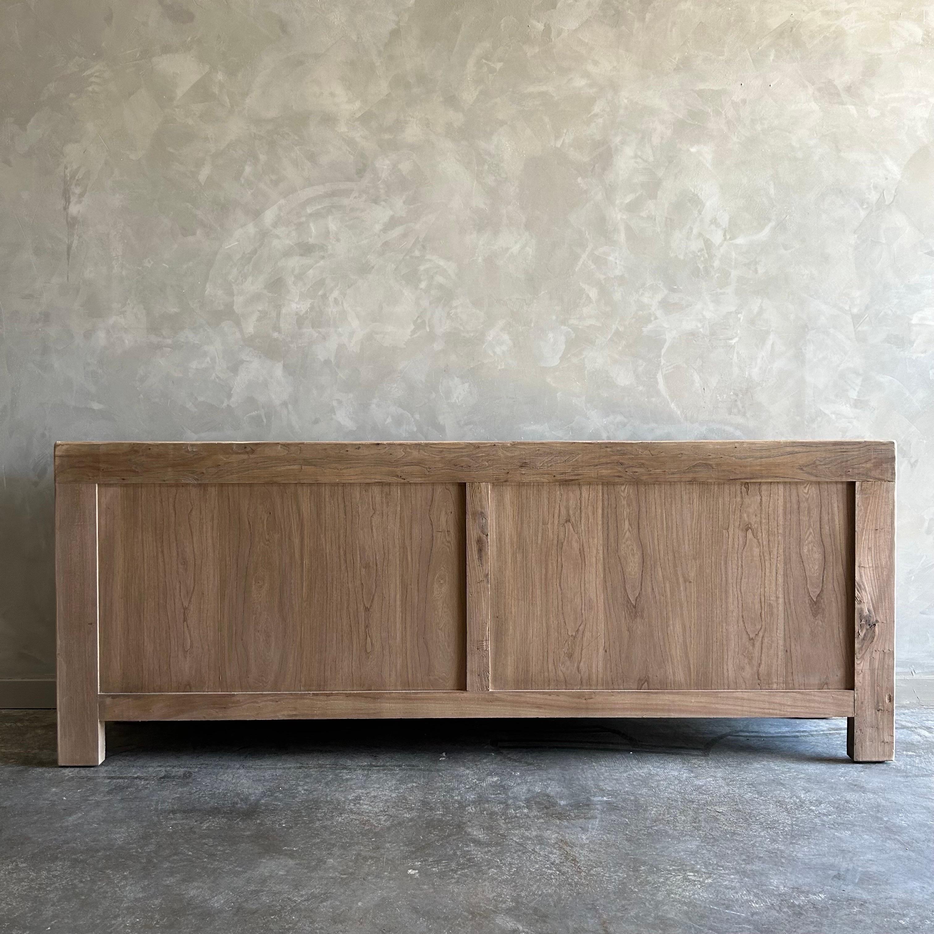 Wiederaufbereitete Ulme Wood 4 Tür Schrank oder Sideboard im Angebot 5