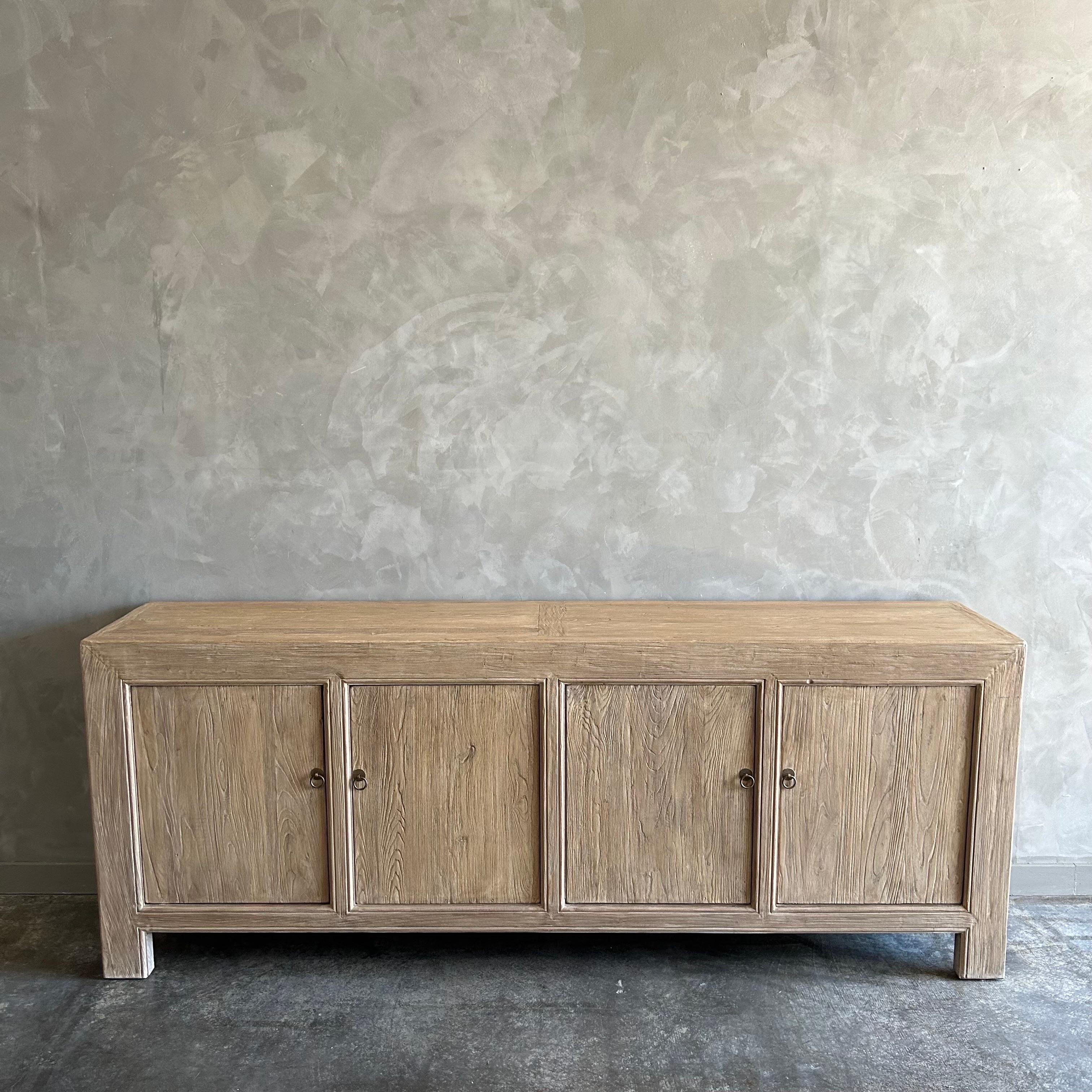 Wiederaufbereitete Ulme Wood 4 Tür Schrank oder Sideboard im Angebot 6