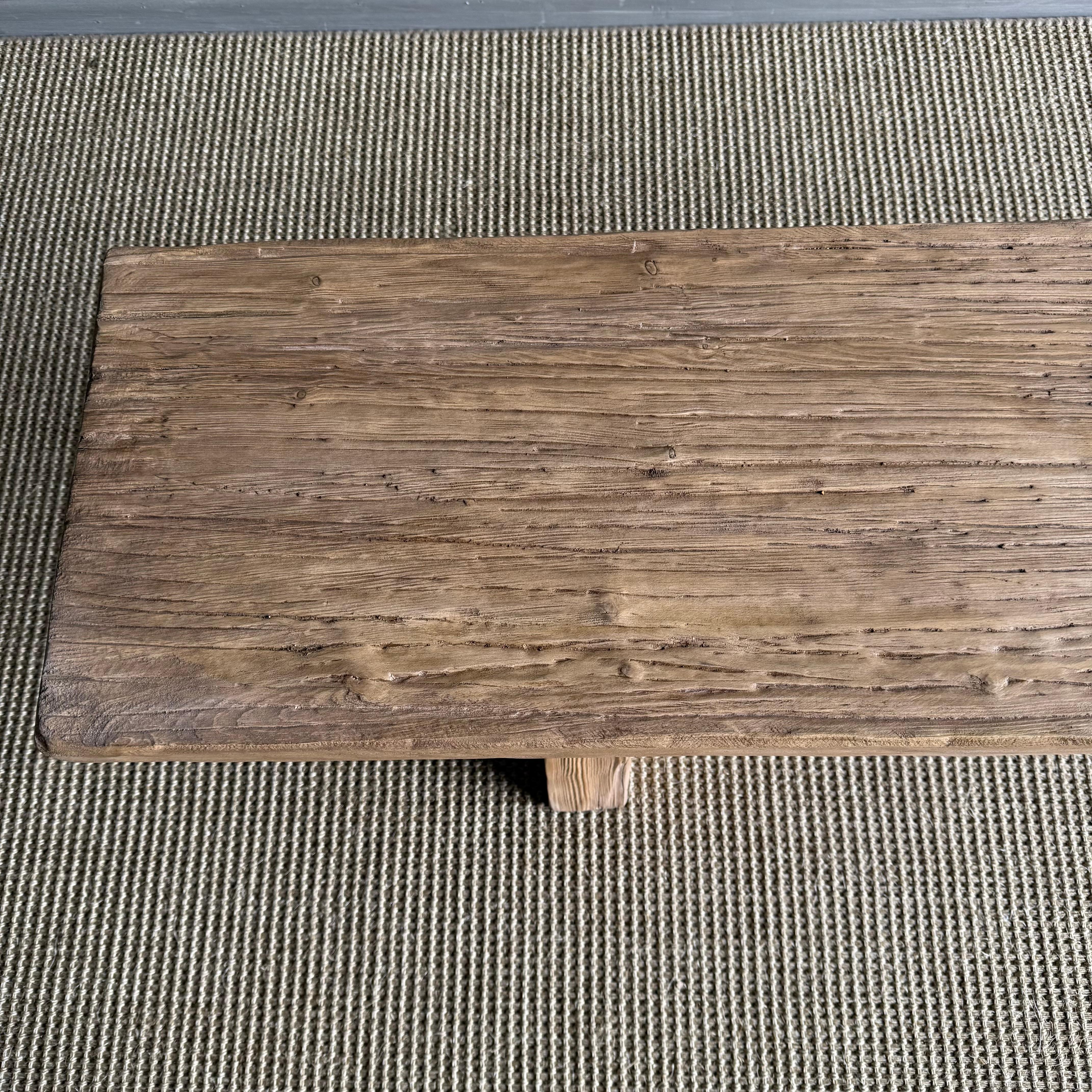 Banc en bois d'orme récupéré avec brancard en vente 1