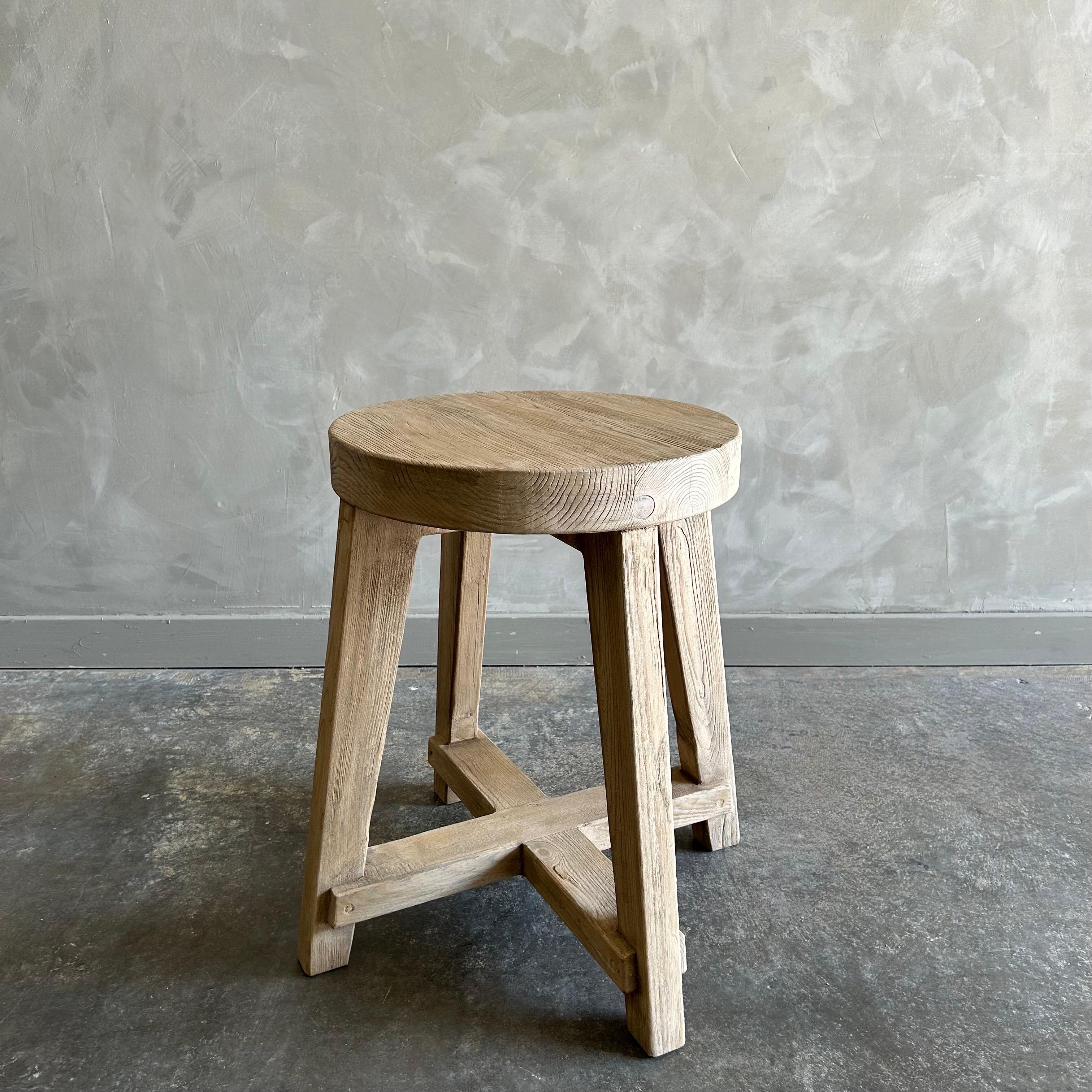 Reclaimed Elm Wood Round Side Table In New Condition For Sale In Old Town Orange, CA