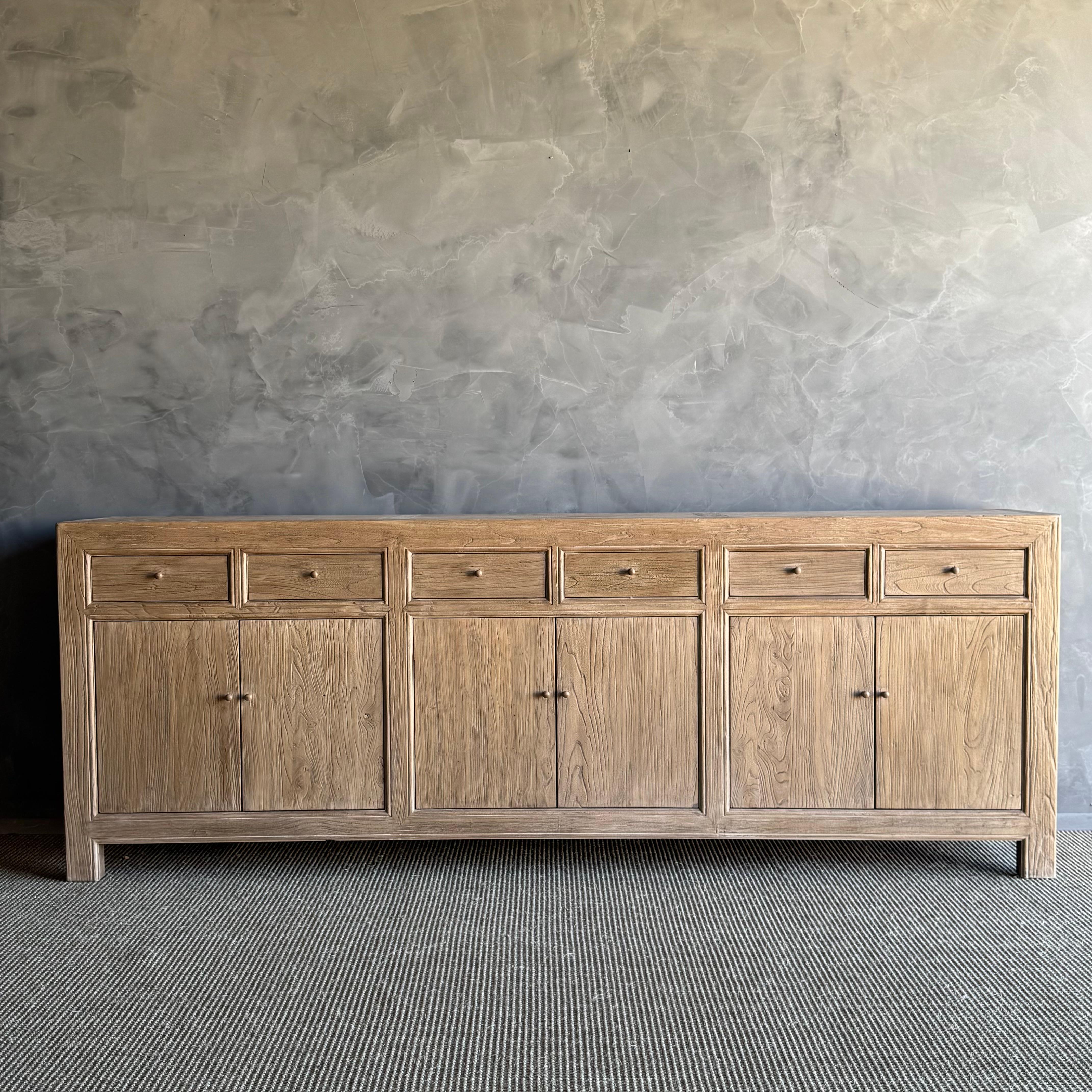 Armario de madera de olmo recuperada con puertas y cajones en venta 4