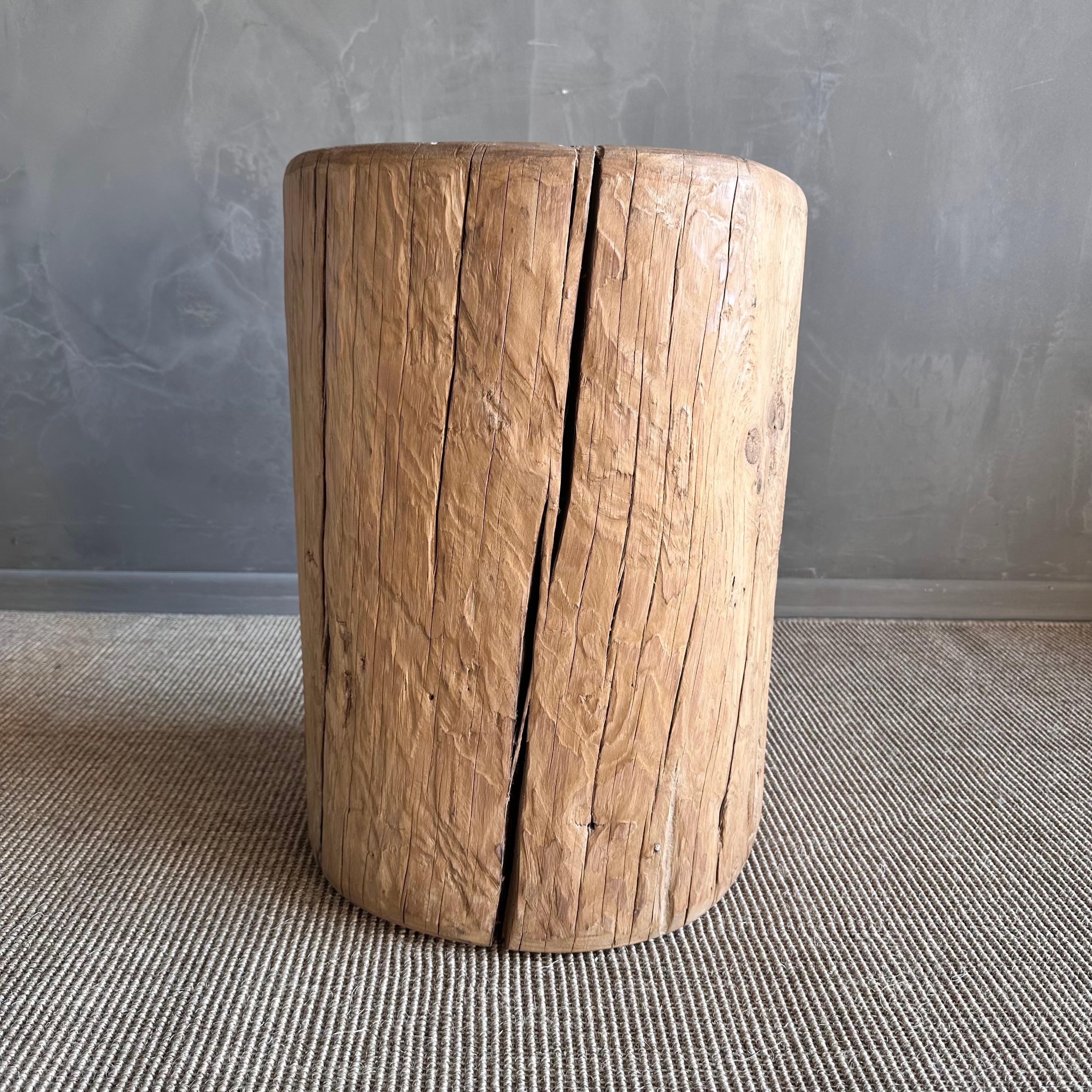 Aufgearbeitete Ulme Wood Stumpf (Organische Moderne) im Angebot