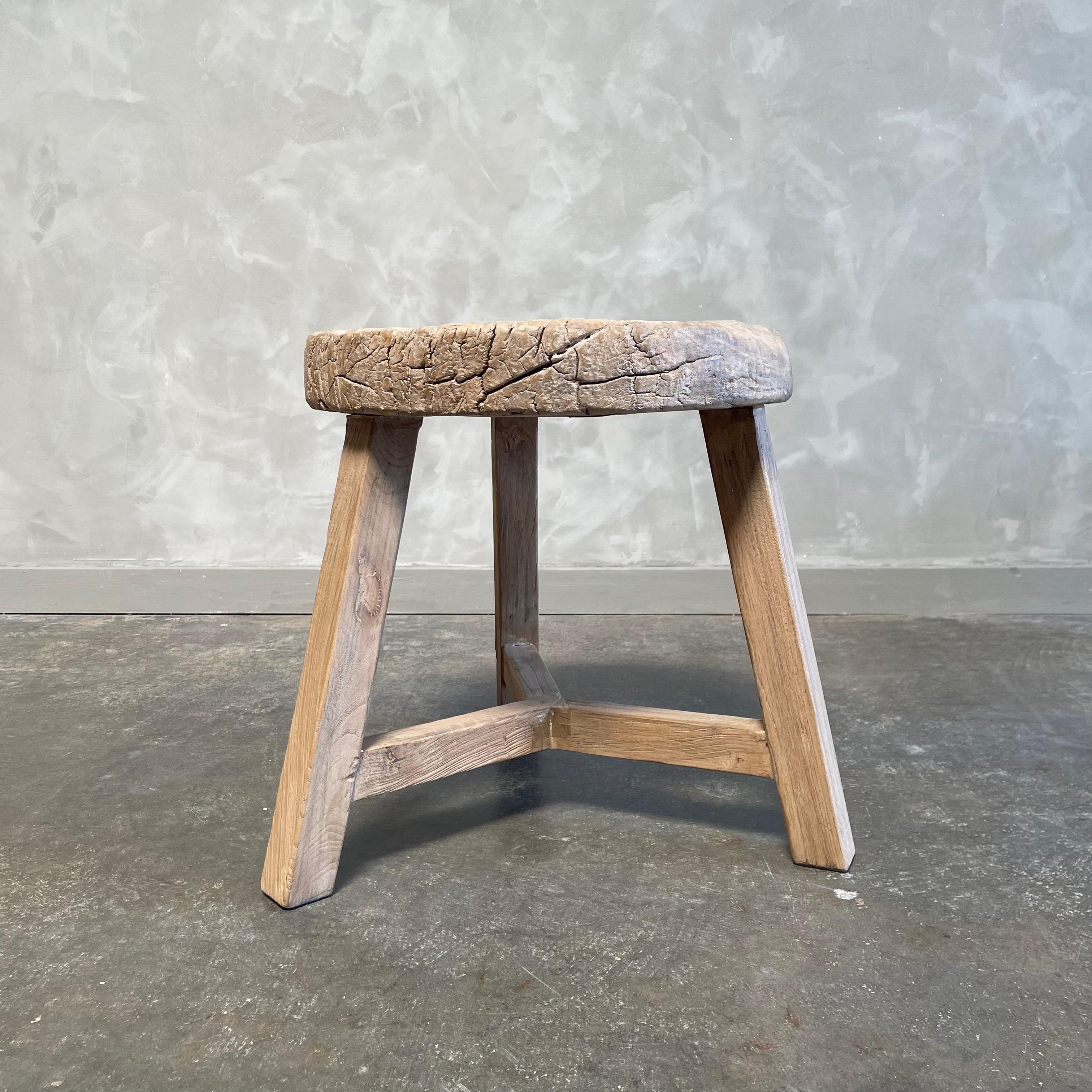 Wiederaufbereitete Ulme Wood Wheel Tisch (Ulmenholz) im Angebot