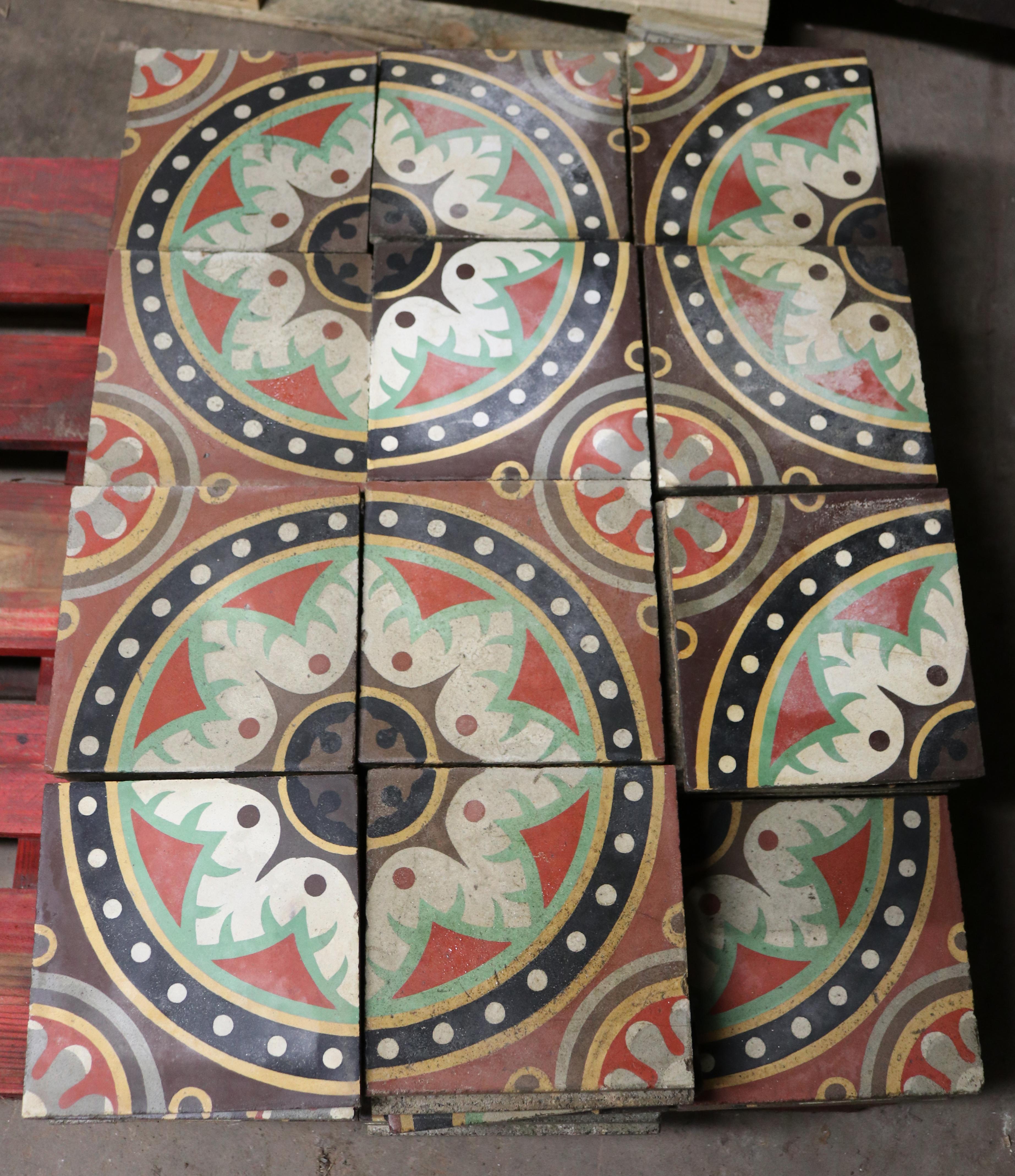 Reclaimed Encaustic Floor Tiles with Pattern In Fair Condition In Wormelow, Herefordshire