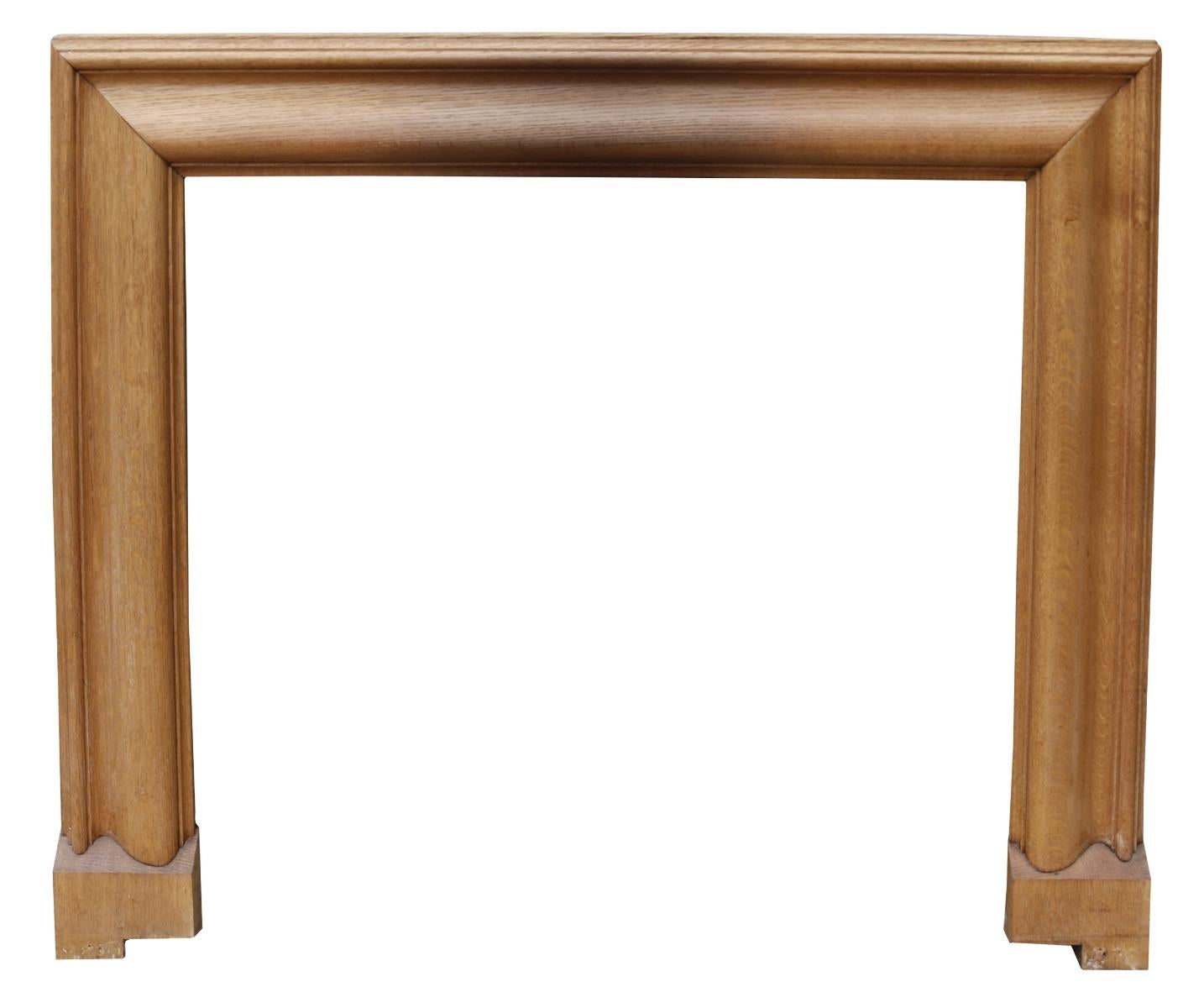 An elegant surround, reclaimed from a house in Yorkshire.

Additional dimensions:

Opening height 100.5 cm

Opening width 106 cm

Width between outsides of the foot blocks 141.5 cm.