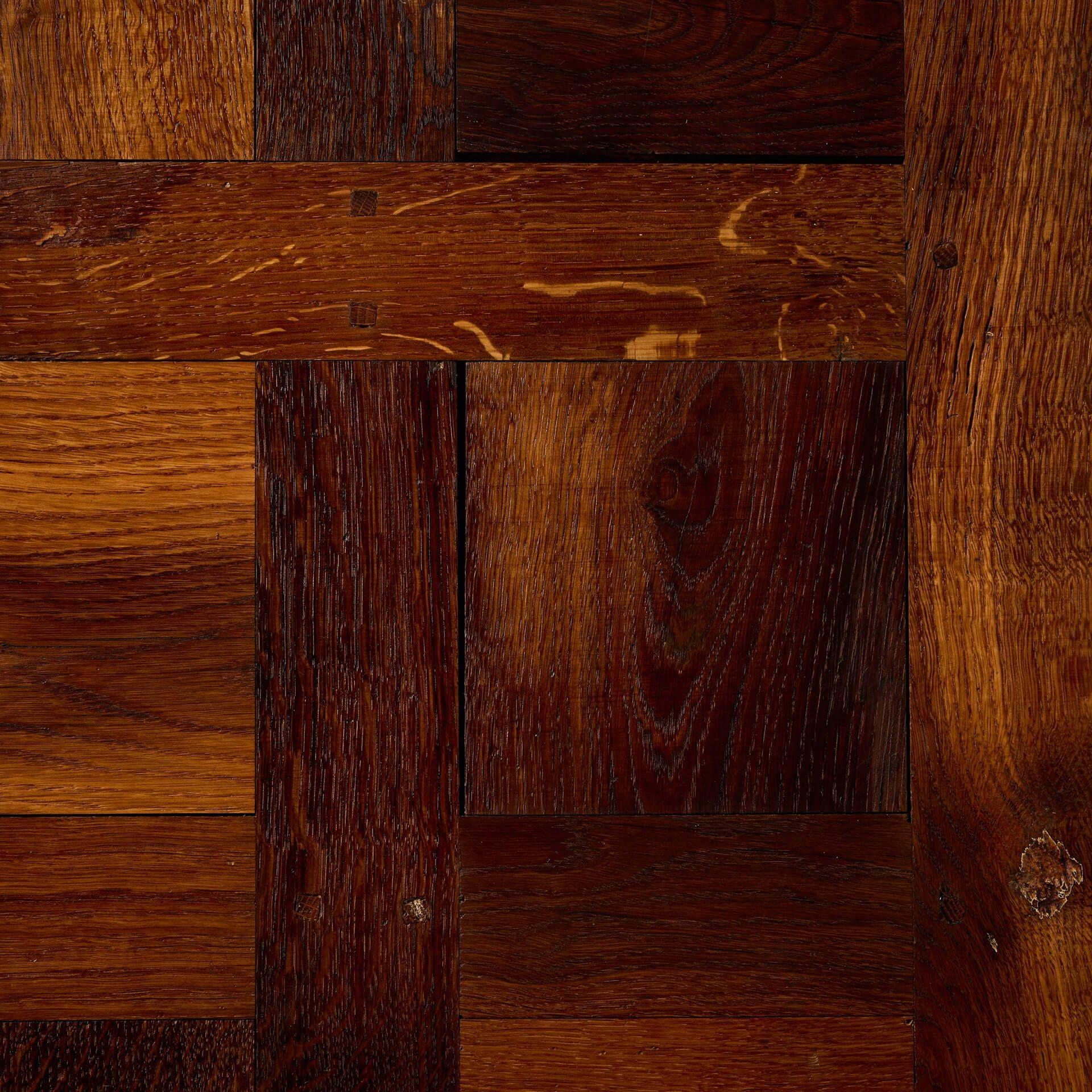 Pavimento francese Parquet de Versailles recuperato (89cm2) In condizioni discrete in vendita a Wormelow, Herefordshire