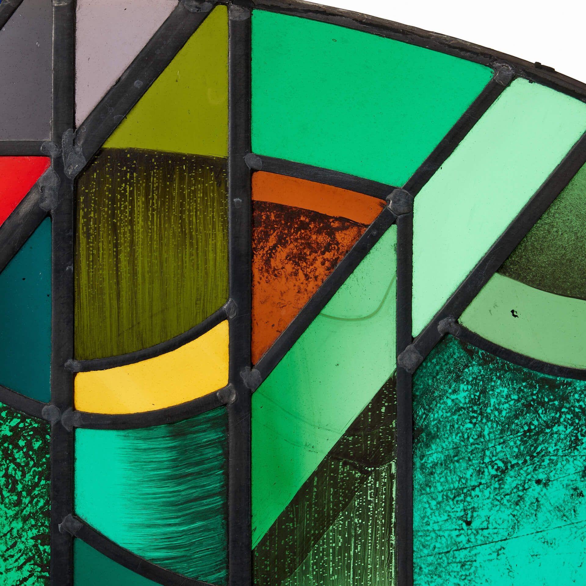 Vidriera arqueada abstracta recuperada de Goddard & Gibbs Moderno en venta
