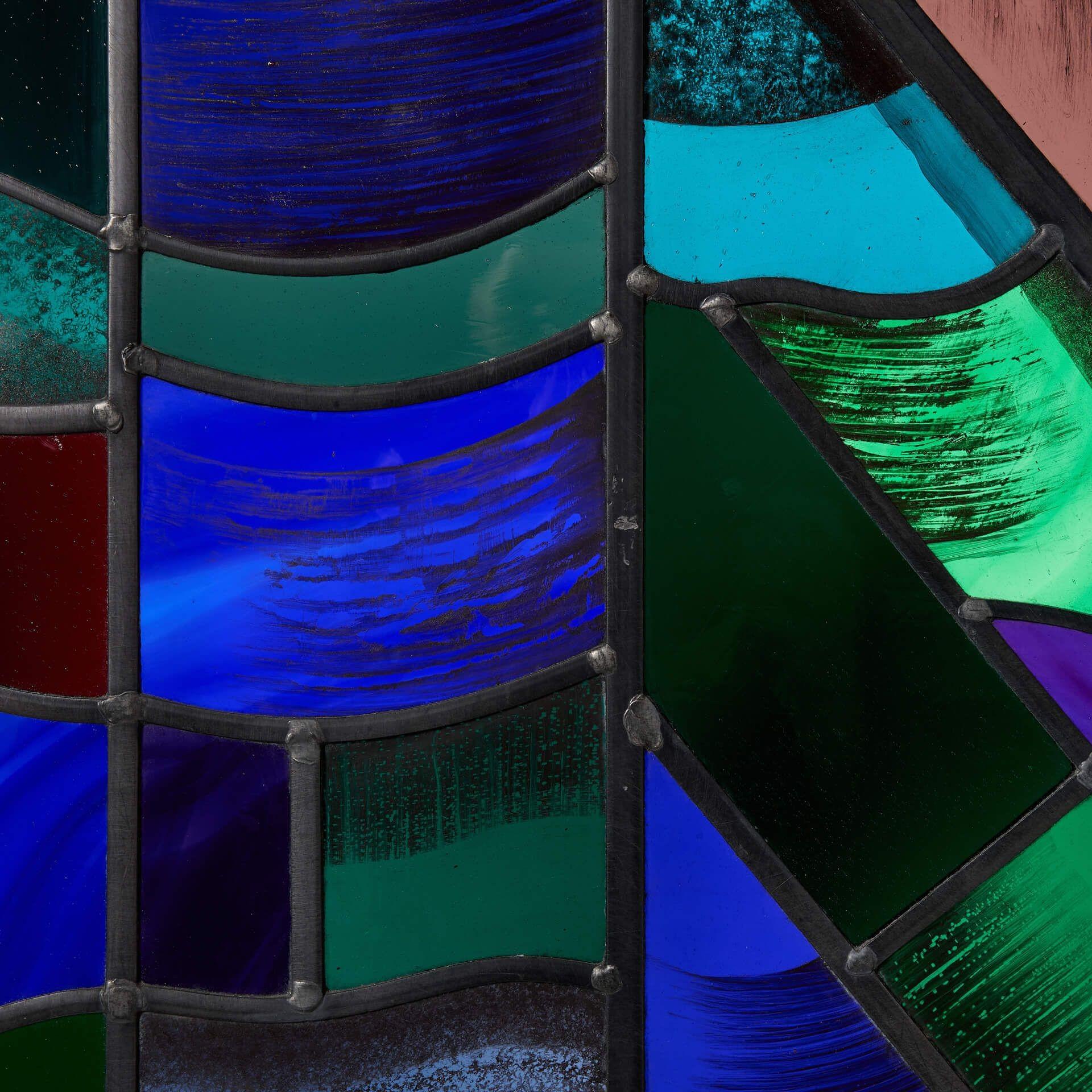 Reclaimed Goddard & Gibbs Modern Style Stained Glass Panel In Fair Condition For Sale In Wormelow, Herefordshire