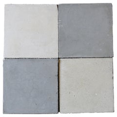 carreaux espagnols gris et blancs de récupération