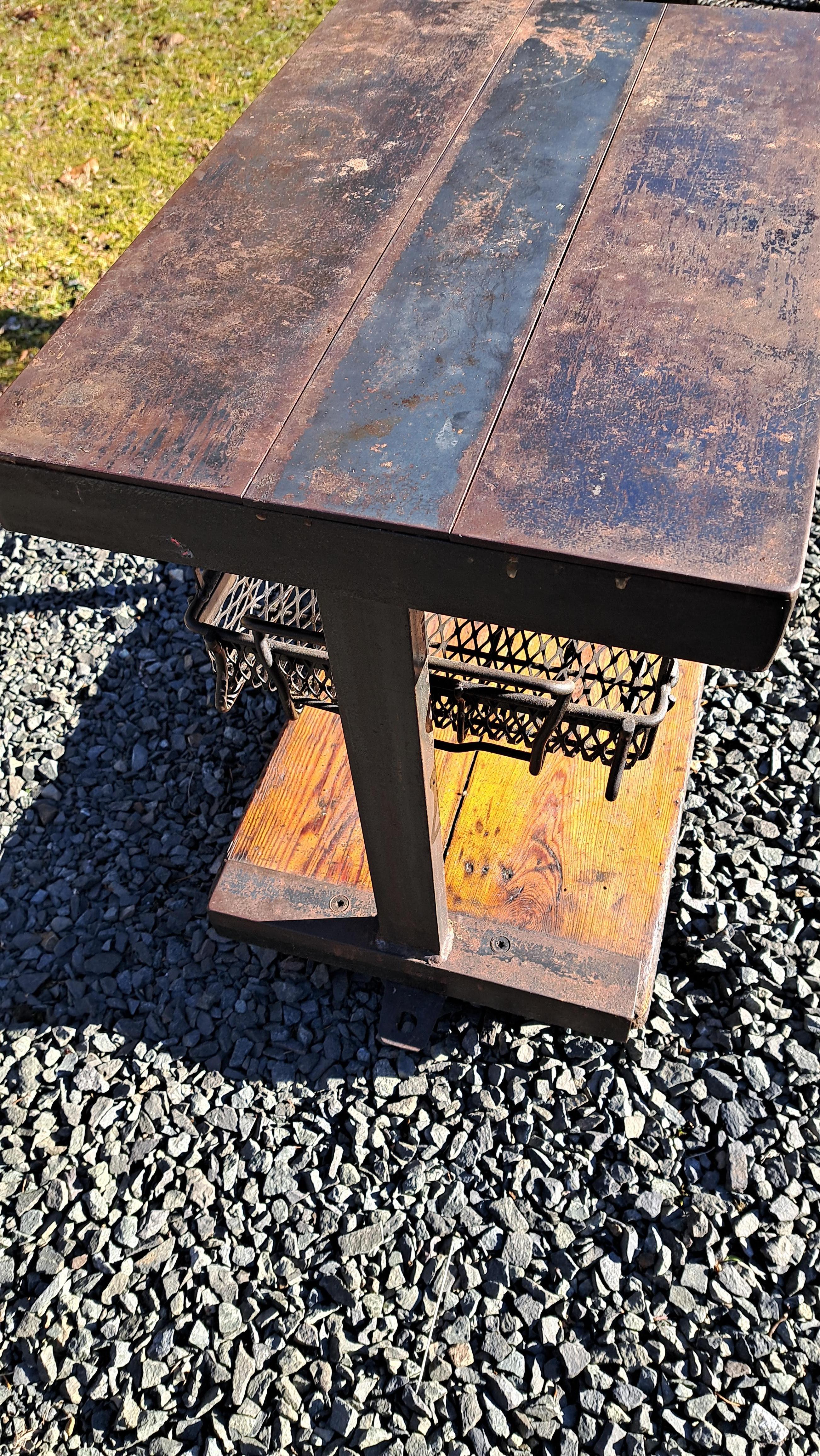 Reclaimed Industrial Side Tables a Pair en vente 4