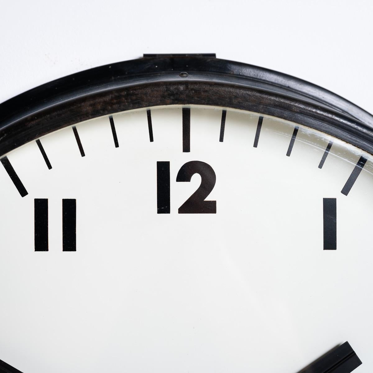 Reclaimed Large 18inch Diameter Industrial Slave Clock by Gent of Leicester In Good Condition For Sale In Nottingham, GB