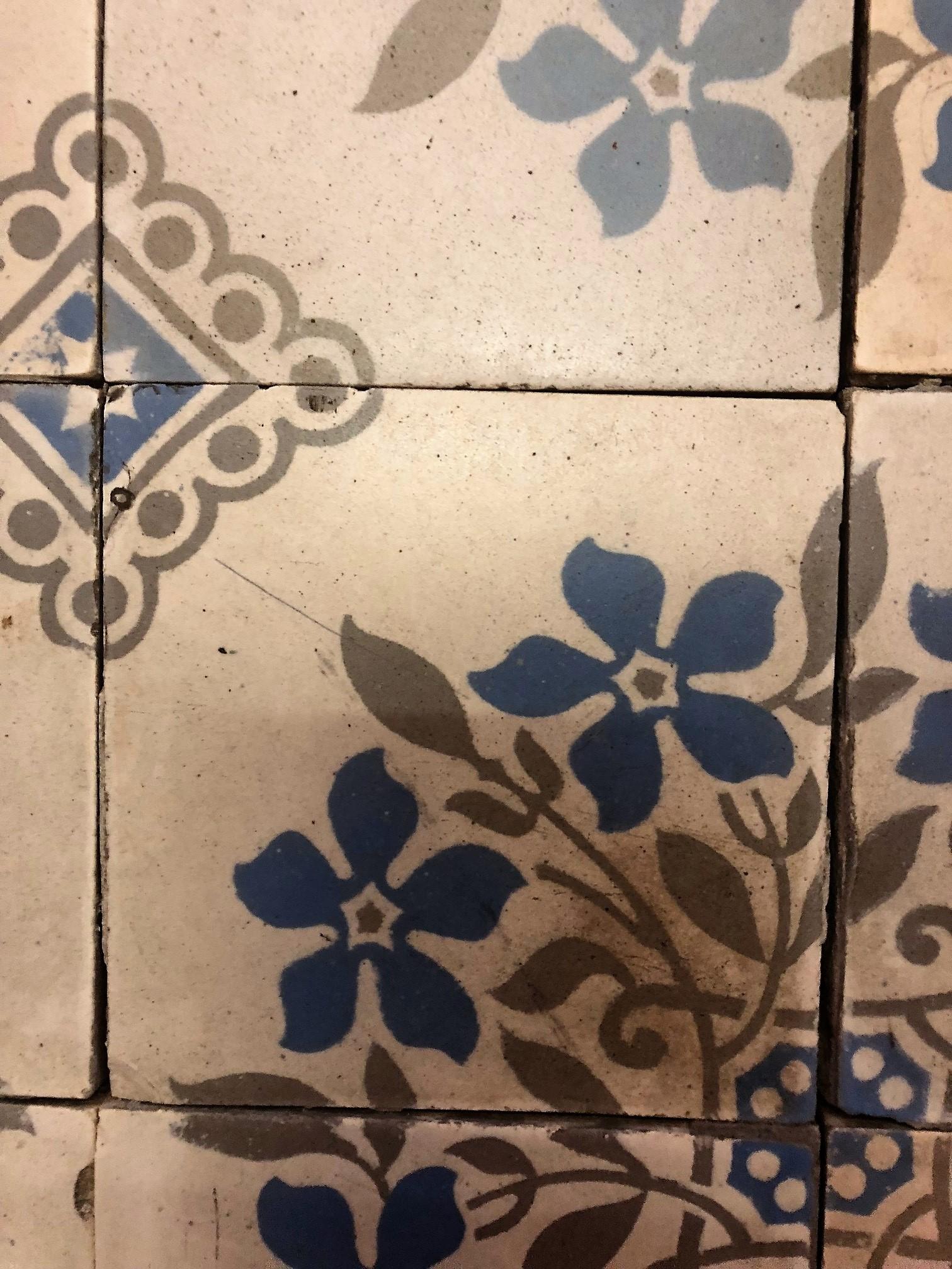 Reclaimed Maison Blue Tile In Good Condition In Dallas, TX