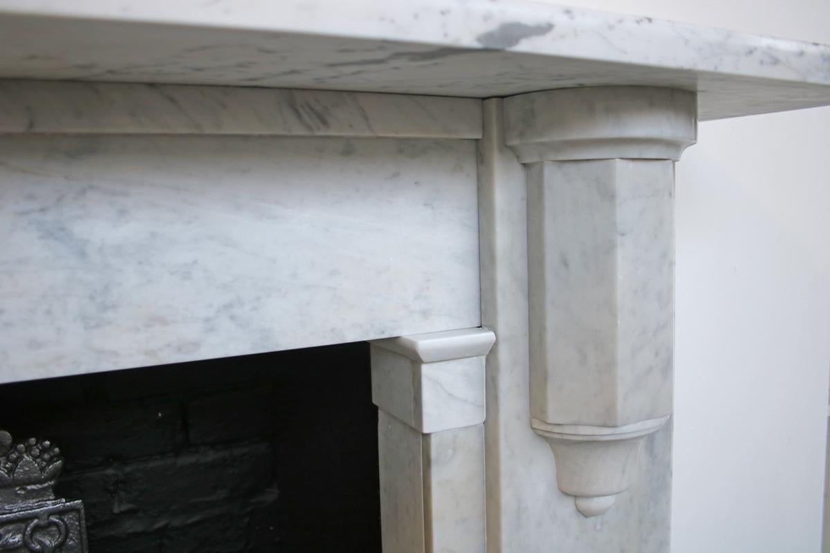 Reclaimed Mid 19th Century Carrara Marble Fire Surround In Good Condition In Manchester, GB