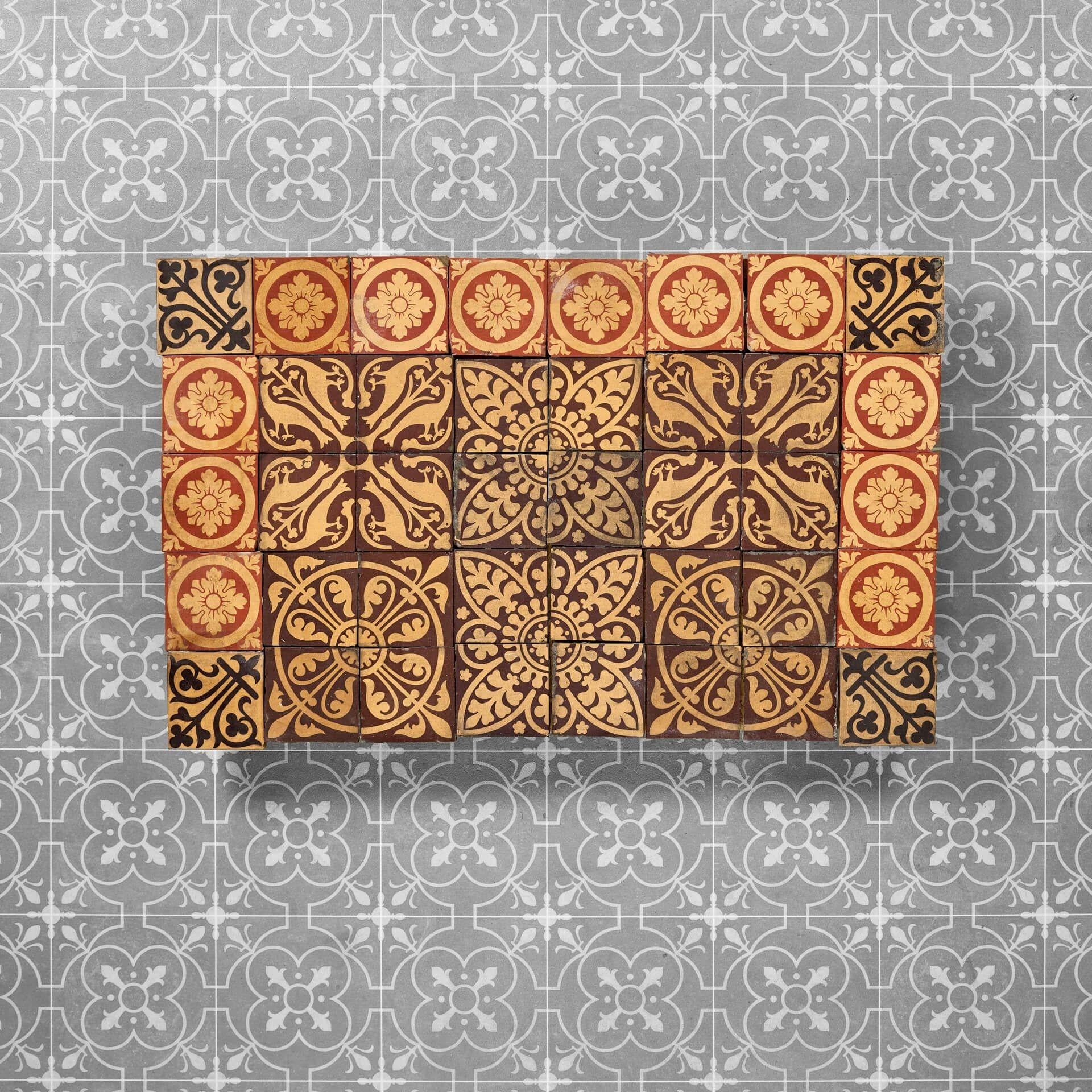 Reclaimed Minton Tile Splashback In Fair Condition For Sale In Wormelow, Herefordshire