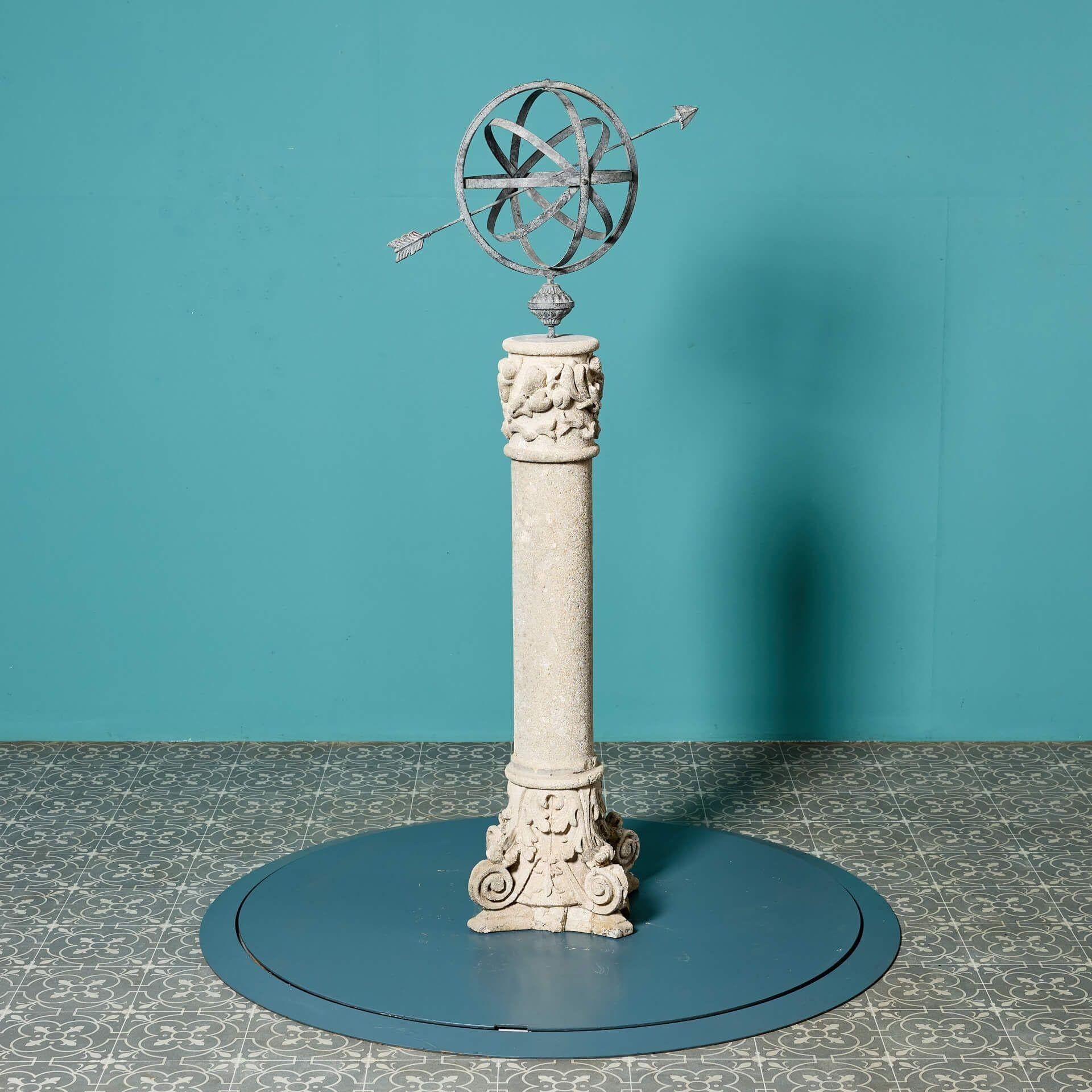 Métal Armillary Sundial de style néoclassique récupéré en vente