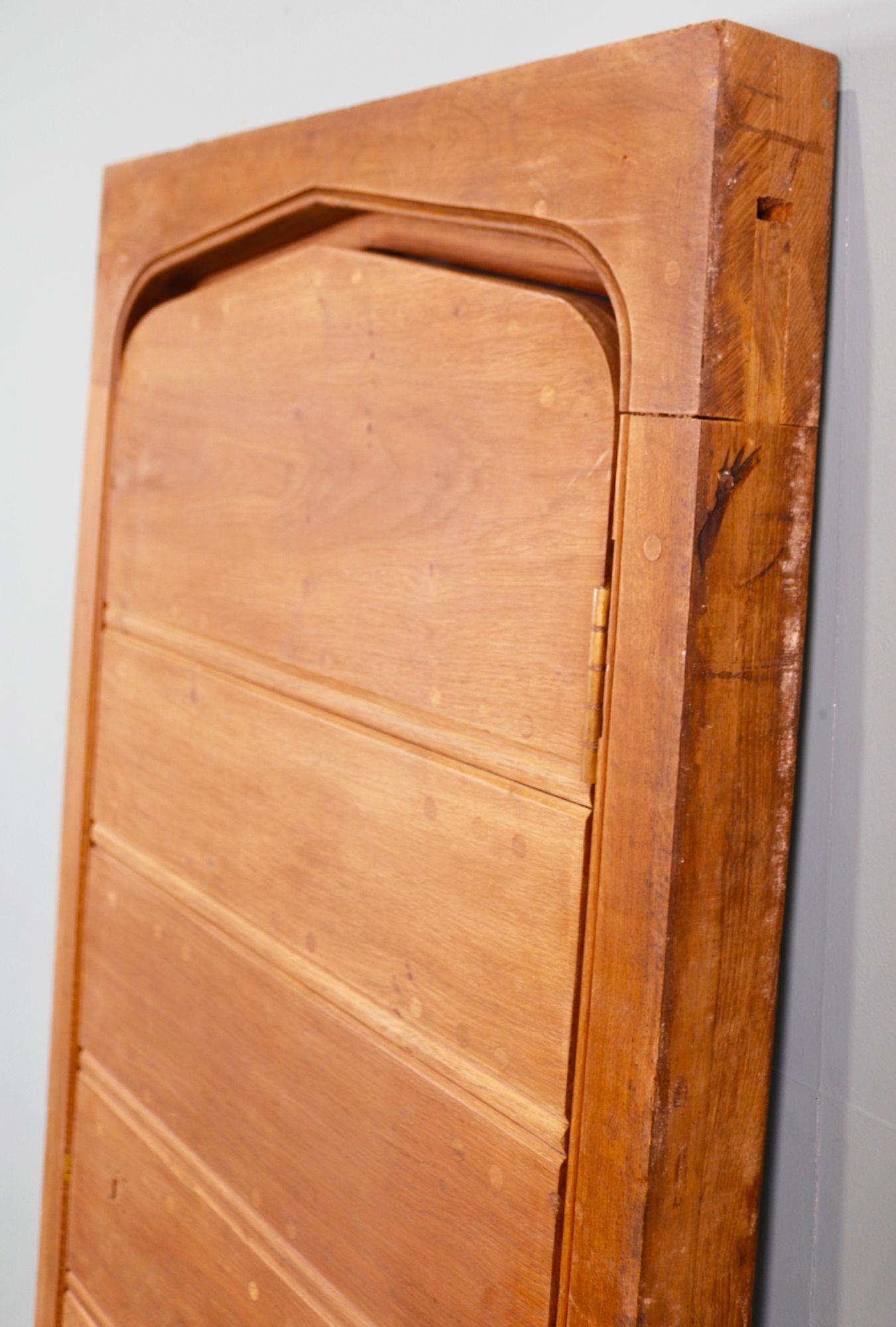 Cottage-Tür aus aufgearbeiteter Eiche mit Rahmen (20. Jahrhundert) im Angebot
