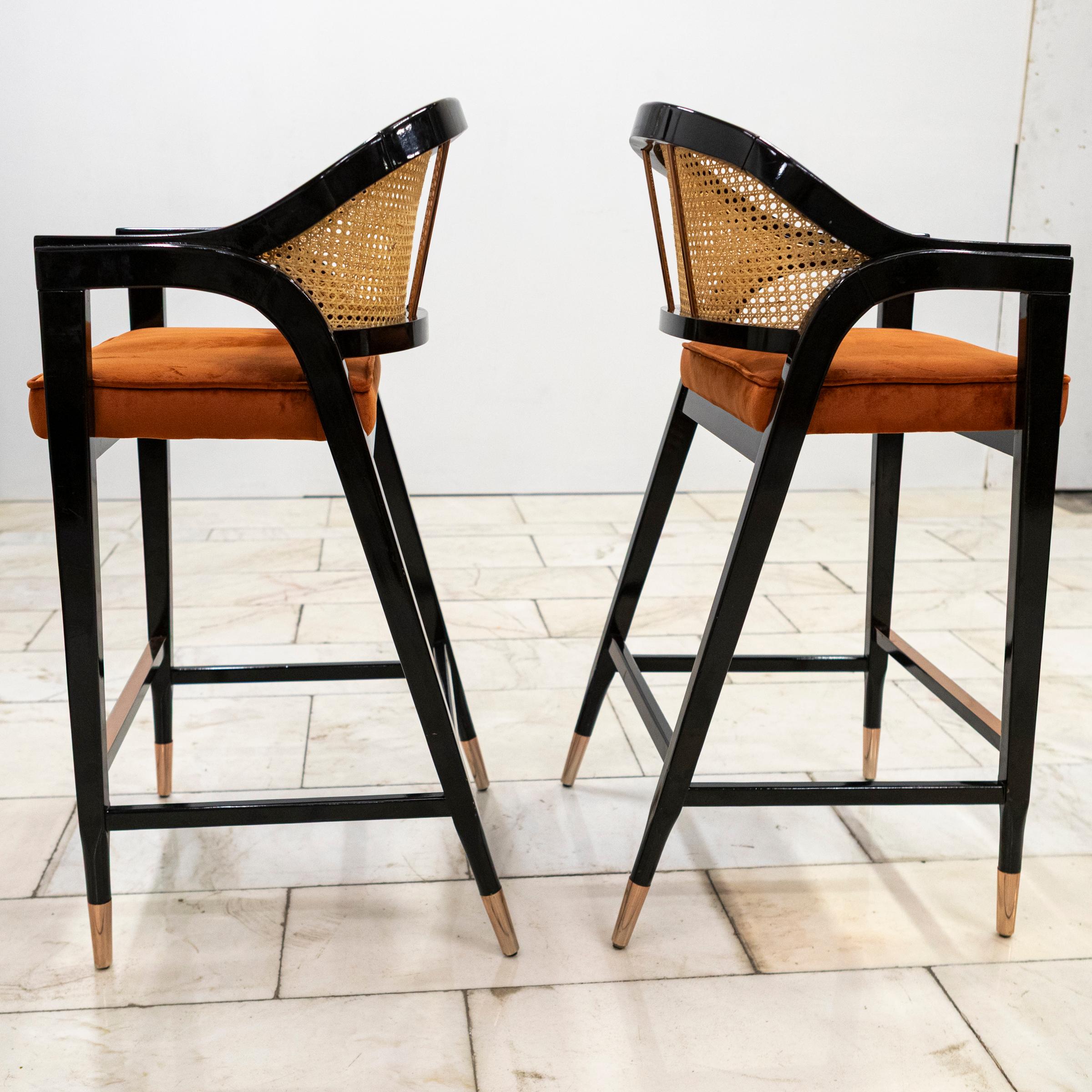 Coppia di sgabelli da bar di ispirazione mid century recuperati  Edward Wormley in vendita 3