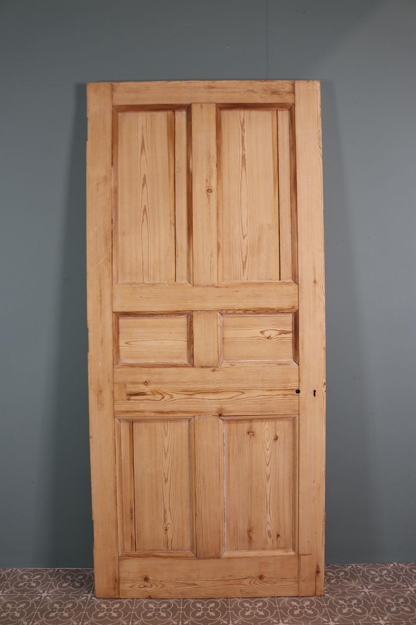 Reclaimed Pine Internal Door In Good Condition For Sale In Wormelow, Herefordshire
