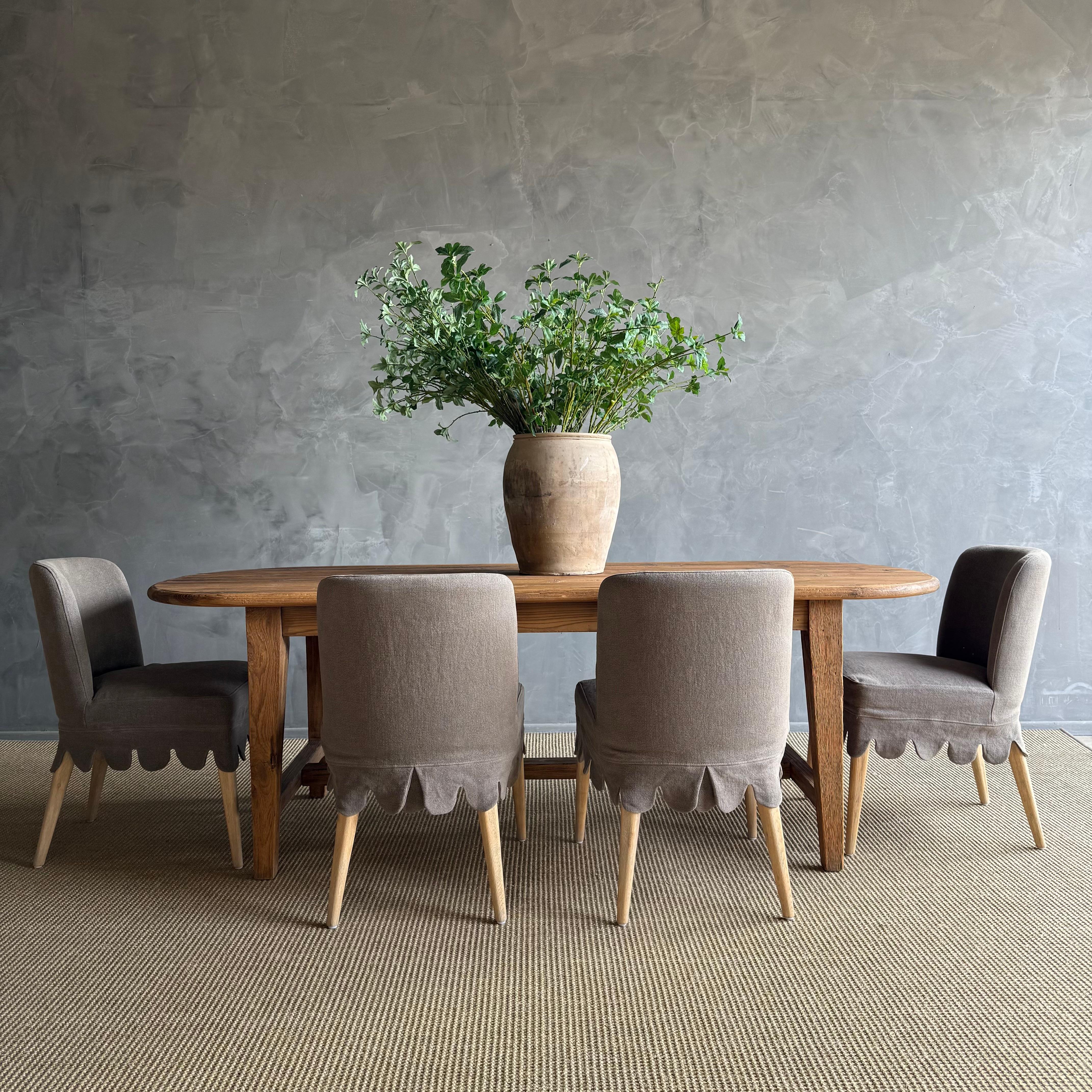 Table de salle à manger ovale en pin recyclé Style fermier européen en vente 6