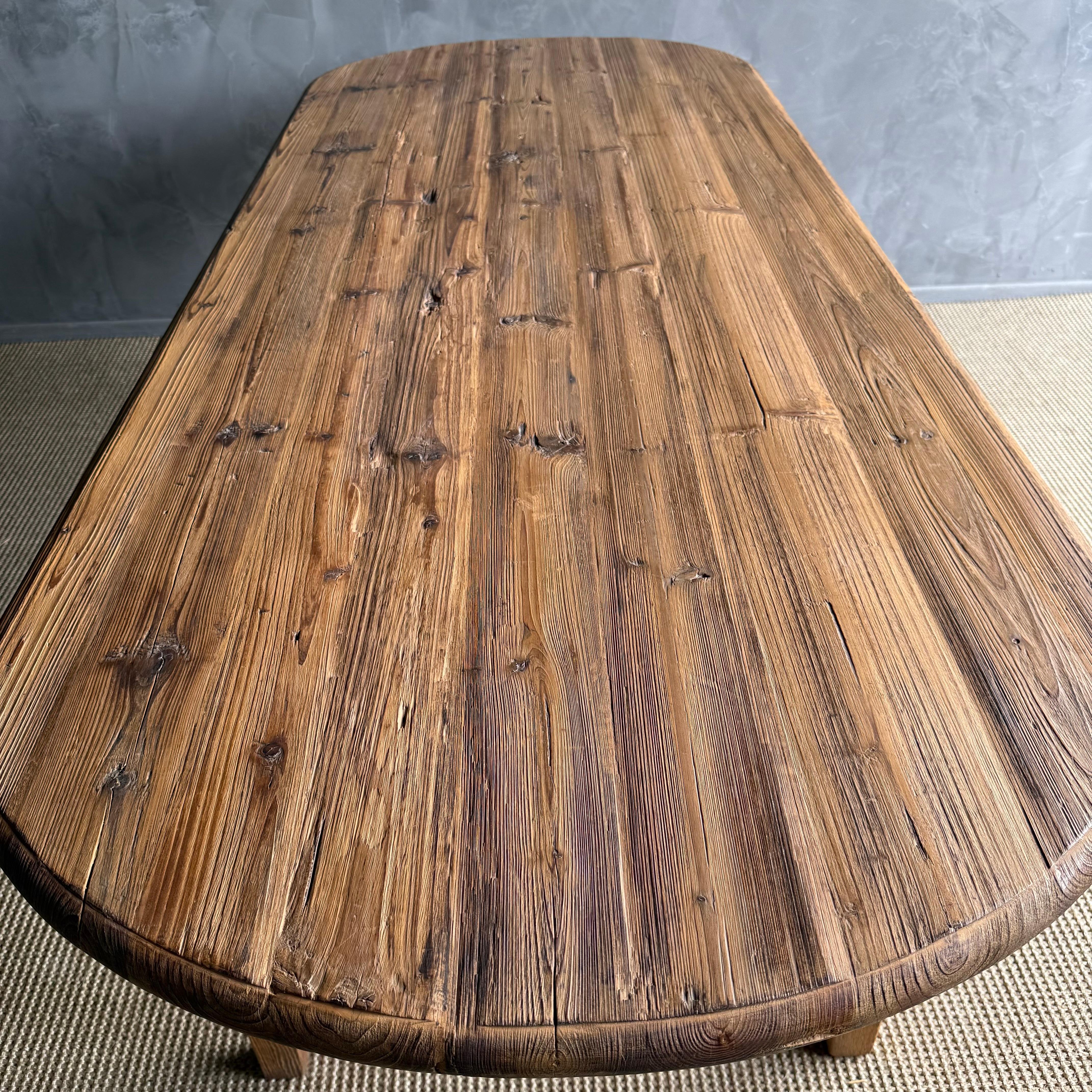 Table de salle à manger ovale en pin recyclé Style fermier européen en vente 12