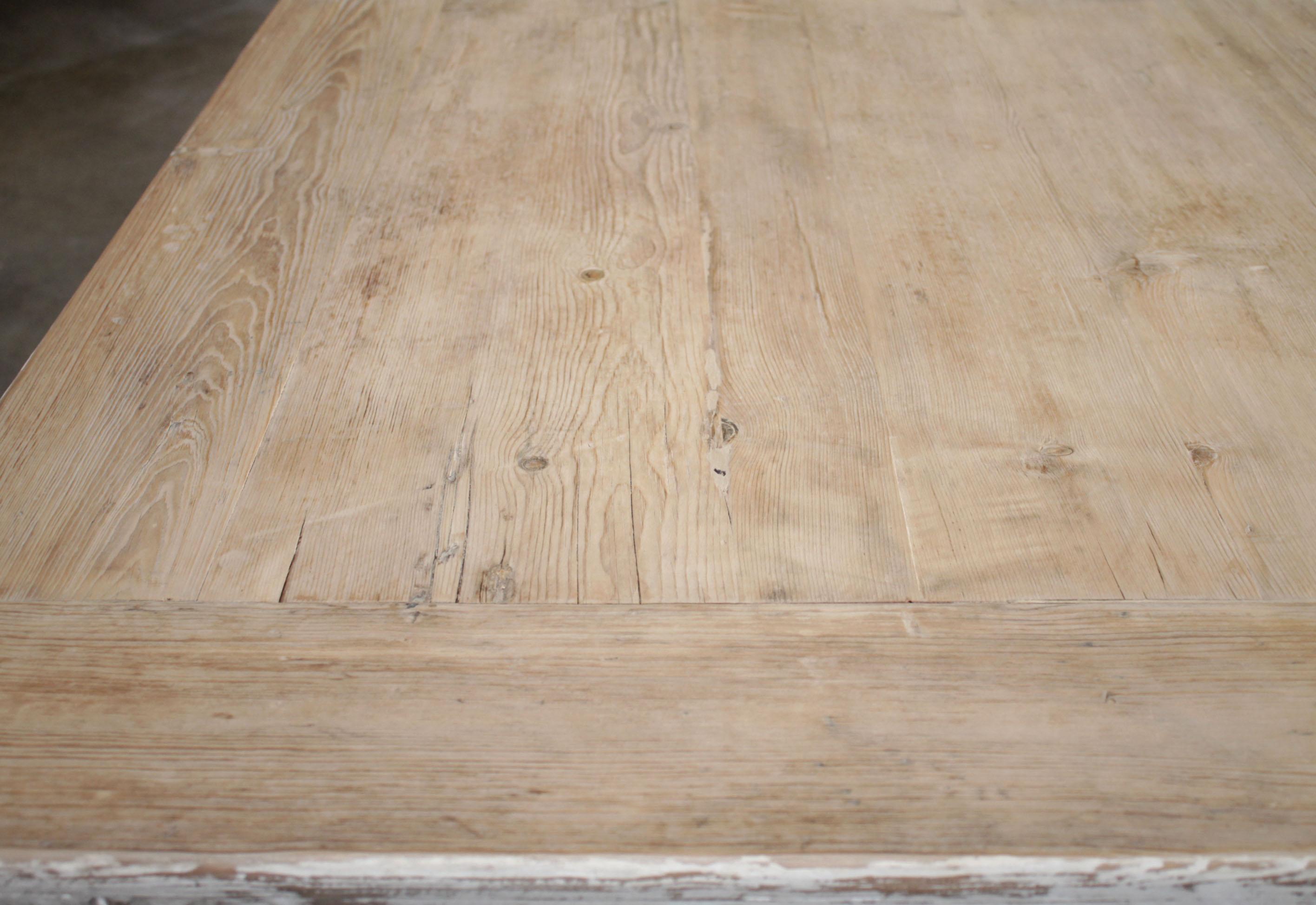 Reclaimed Pine Wood Dining Table with Distressed White Paint For Sale 4