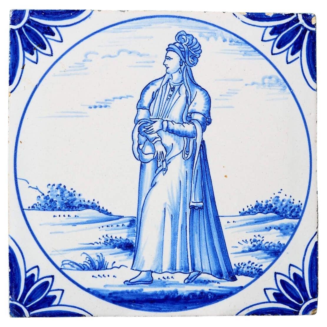 Tile de Delft Ravesteijn récupéré représentant une femme persane