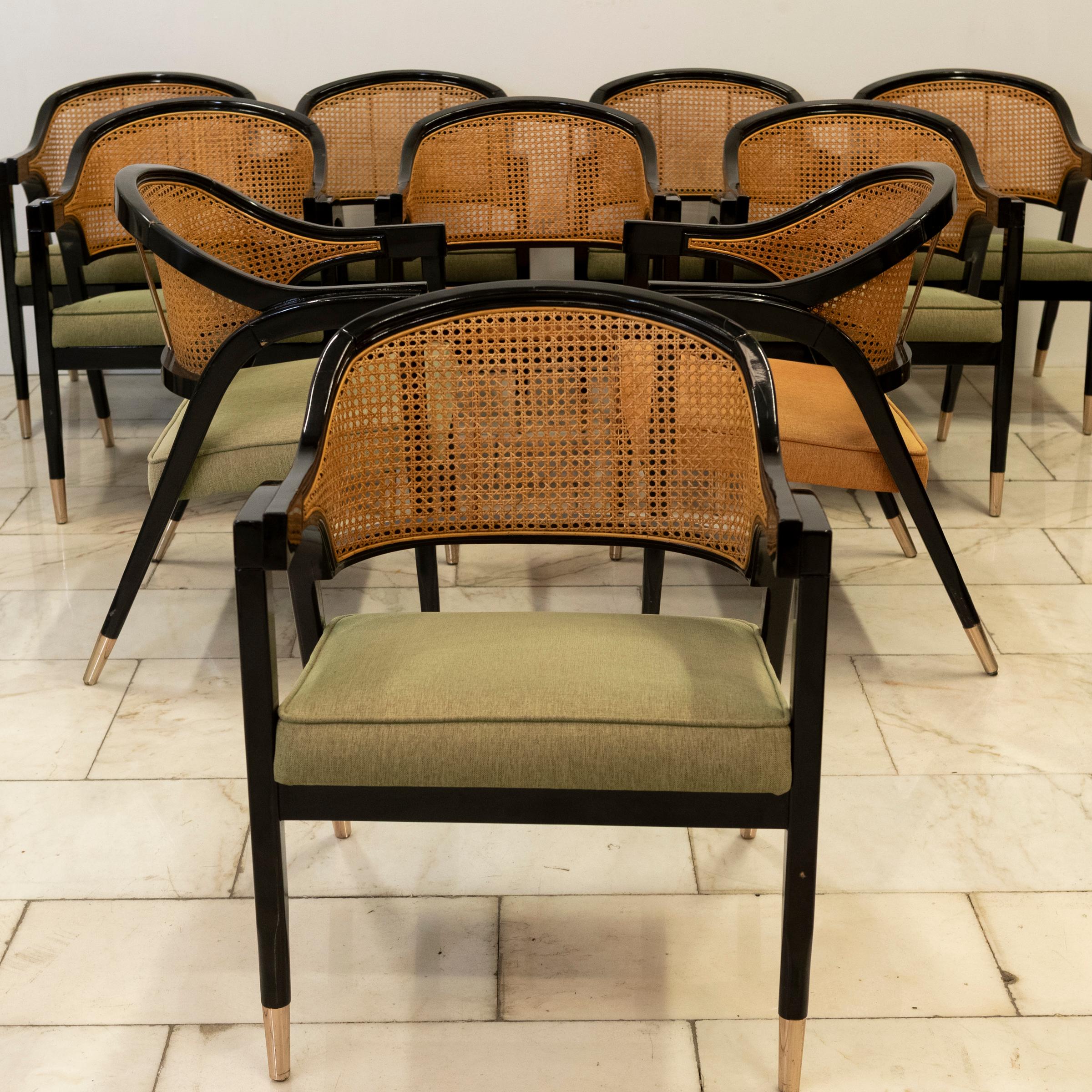 Set di 10 sedie da pranzo di ispirazione mid century recuperate  Edward Wormley in vendita 4