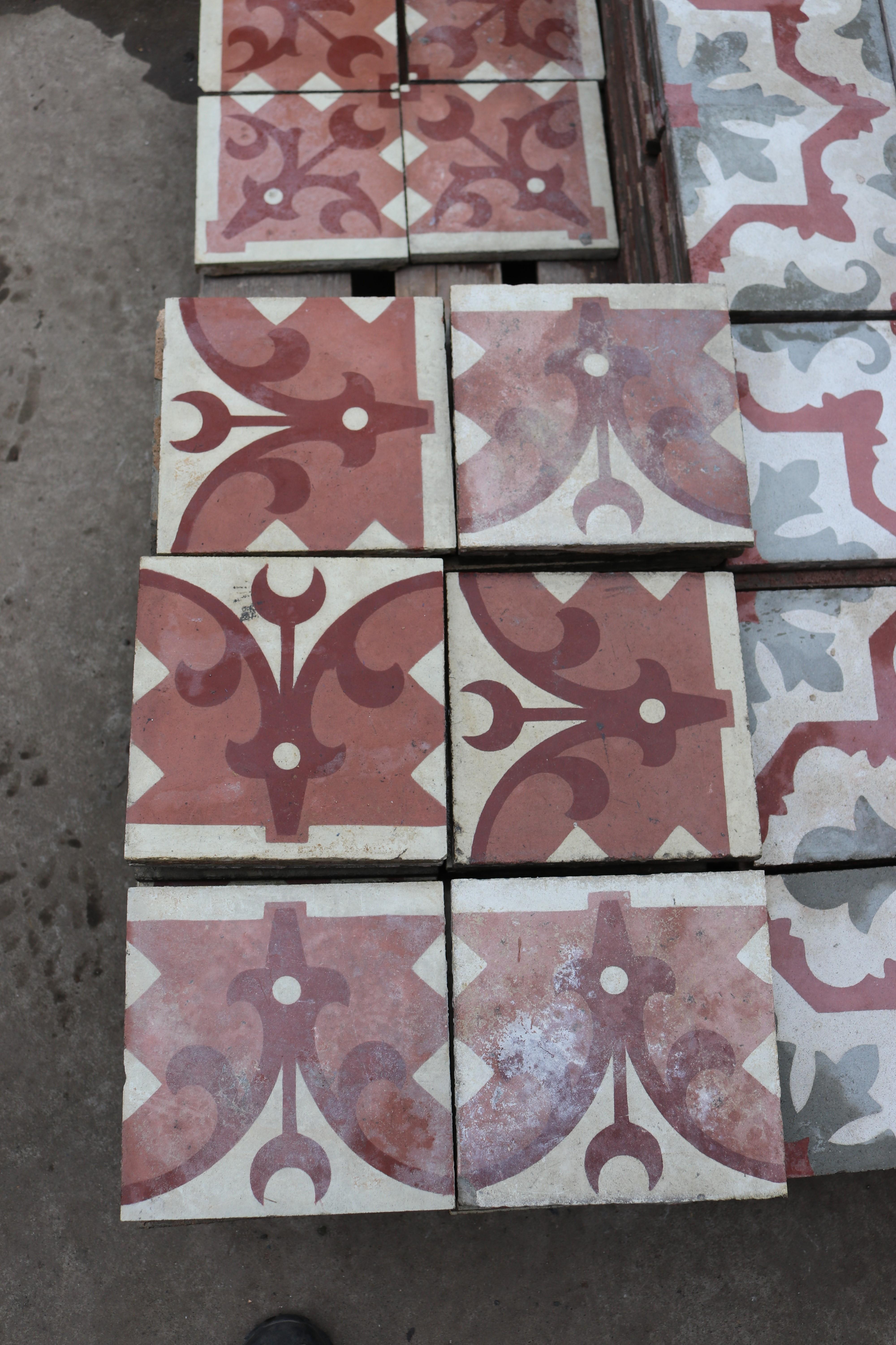 Reclaimed Tiles In Good Condition For Sale In Wormelow, Herefordshire