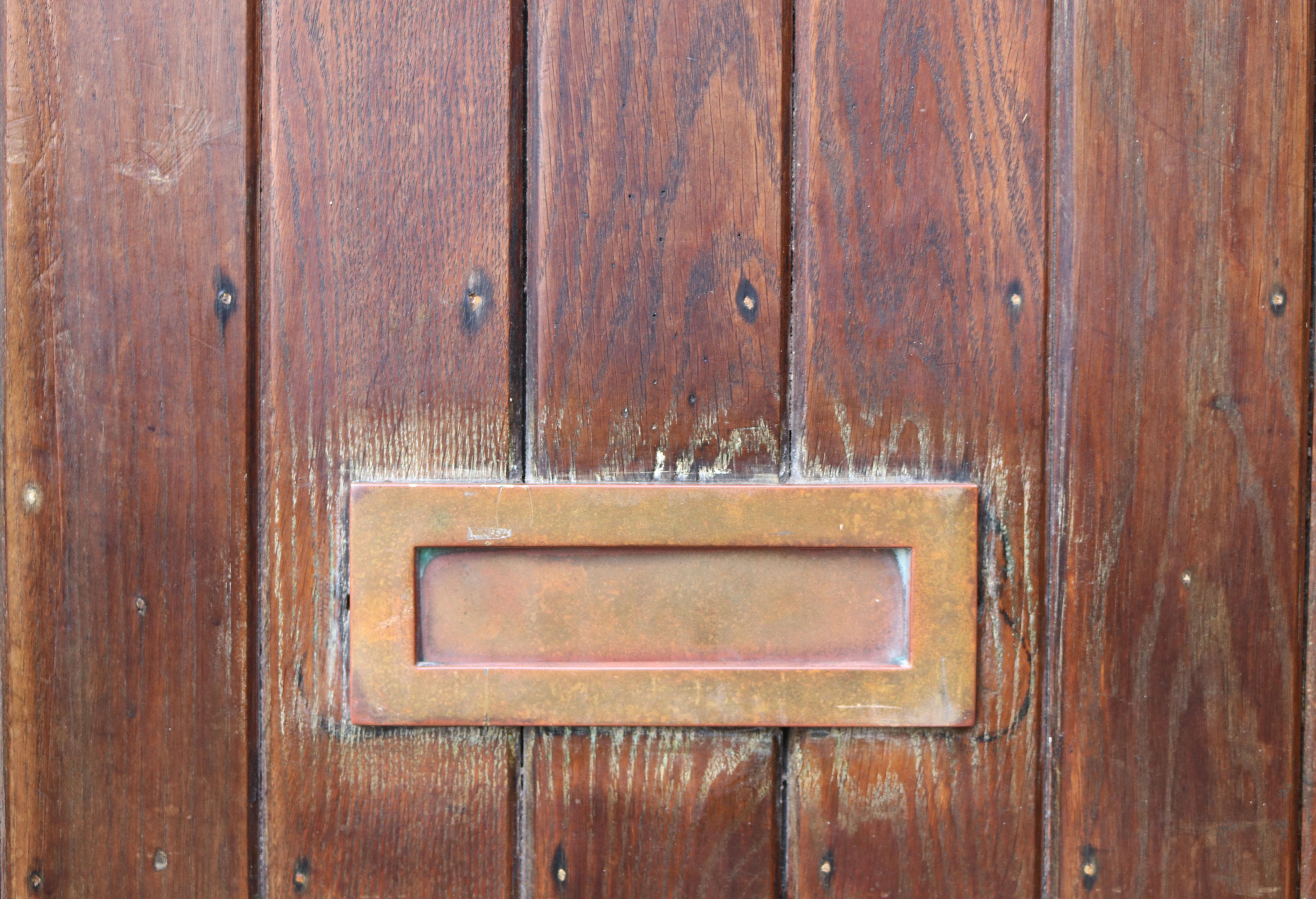 About:

A strong late Victorian period solid oak door with tongue and groove boards to the front and the appearance of a six panel door to the reverse.

Condition report:

In good structural condition,. The bolts are in working order. There is